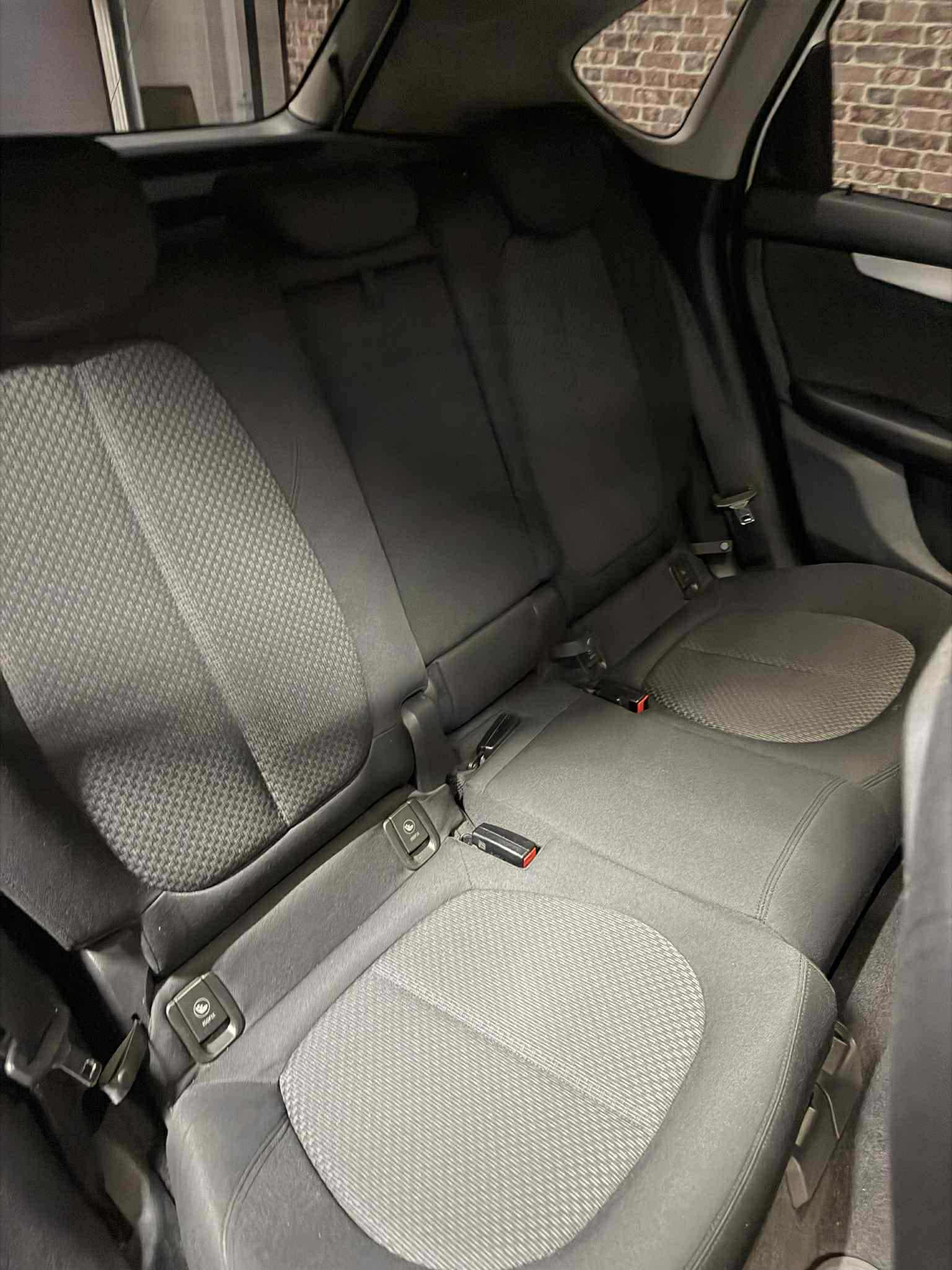 BMW 220d xDrive Active Tourer Luxury Line Steptronic-image-10