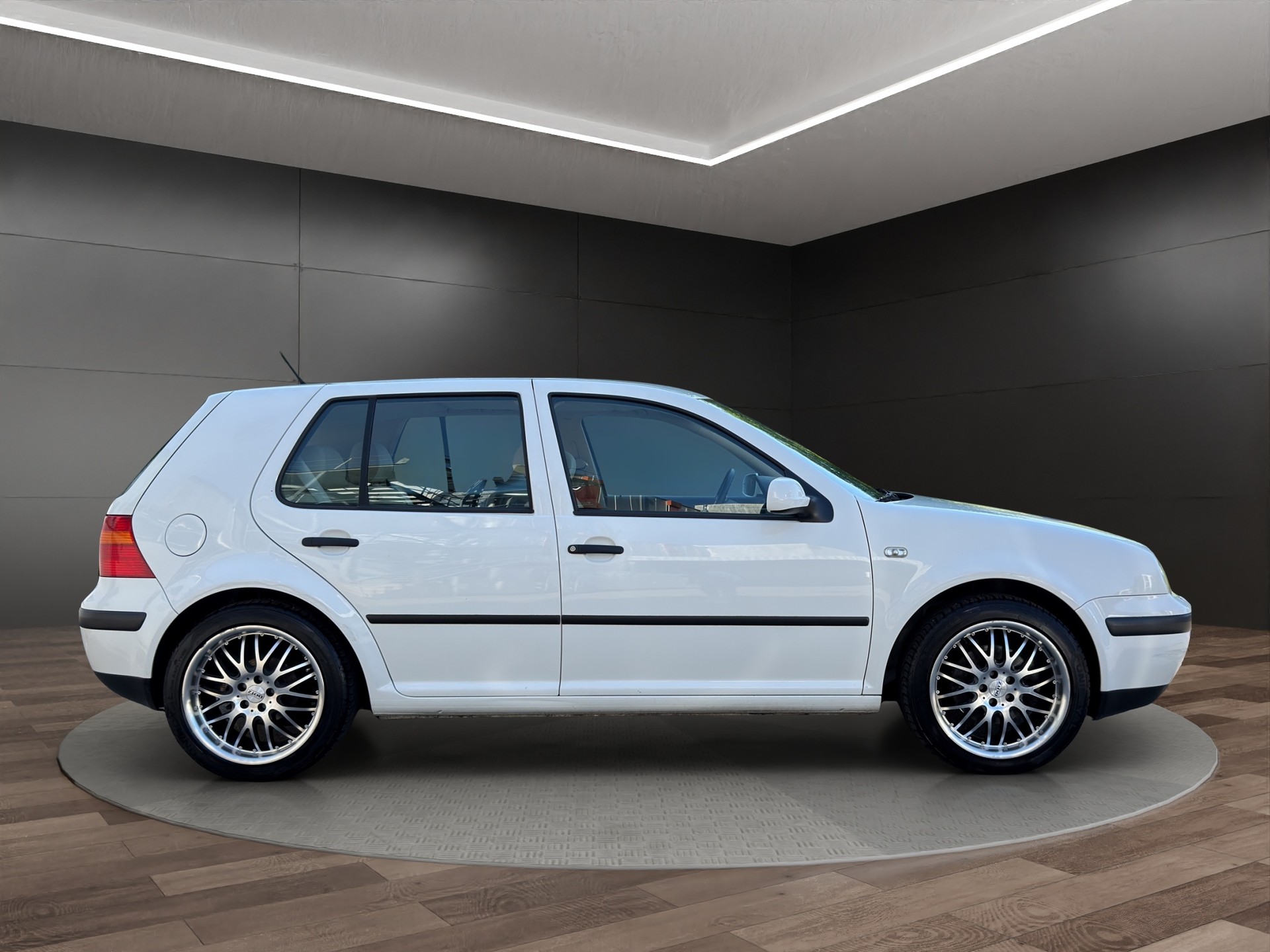 VW Golf 2.0 Comfortline-image-2