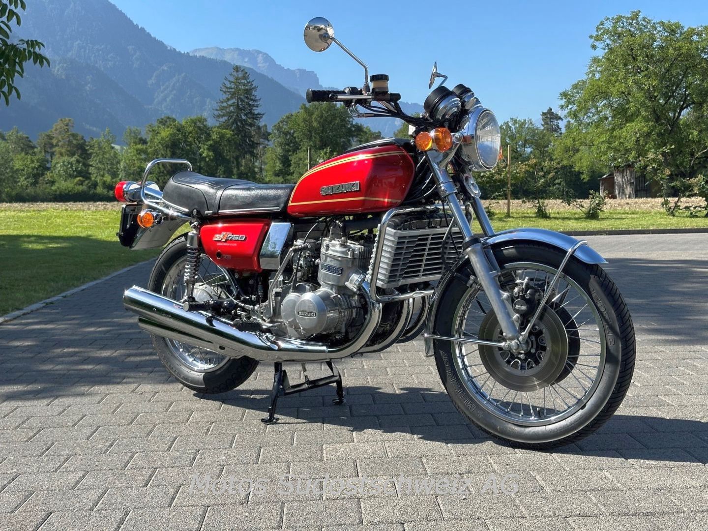 SUZUKI GT 750