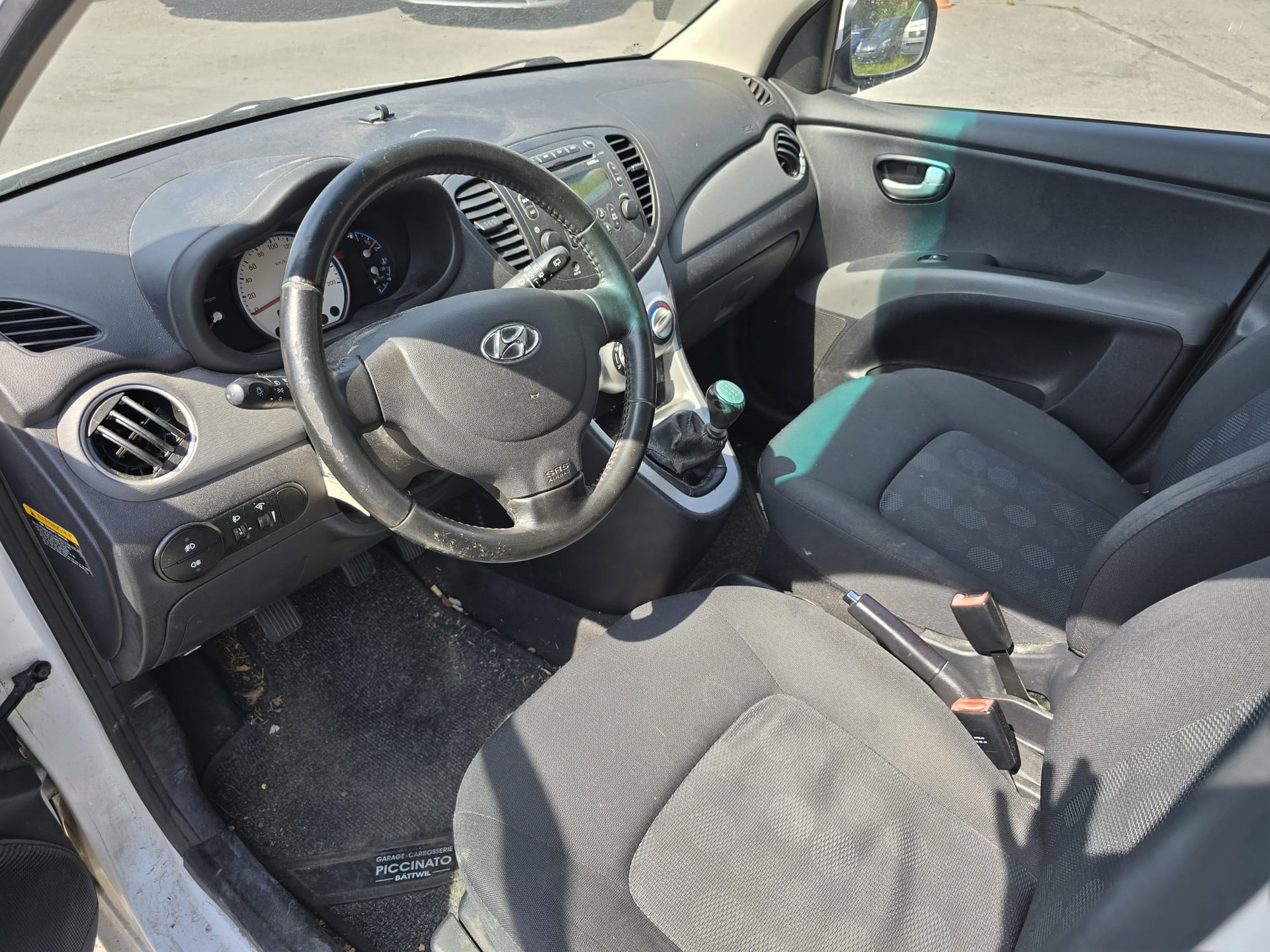 HYUNDAI i10 1.2 Style-image-10