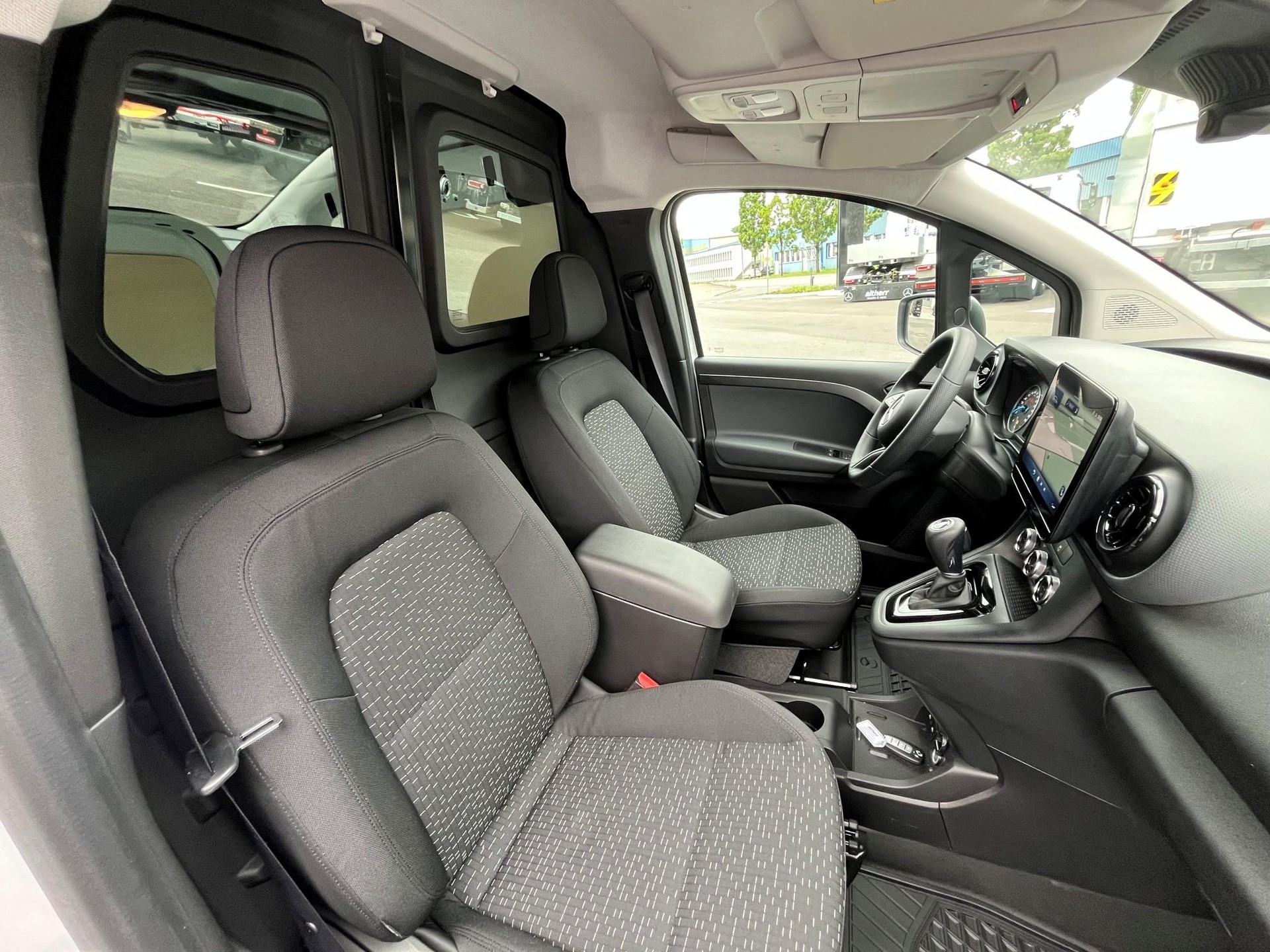 MERCEDES-BENZ eCitan Kaw. S 45 kWh Worker-image-13