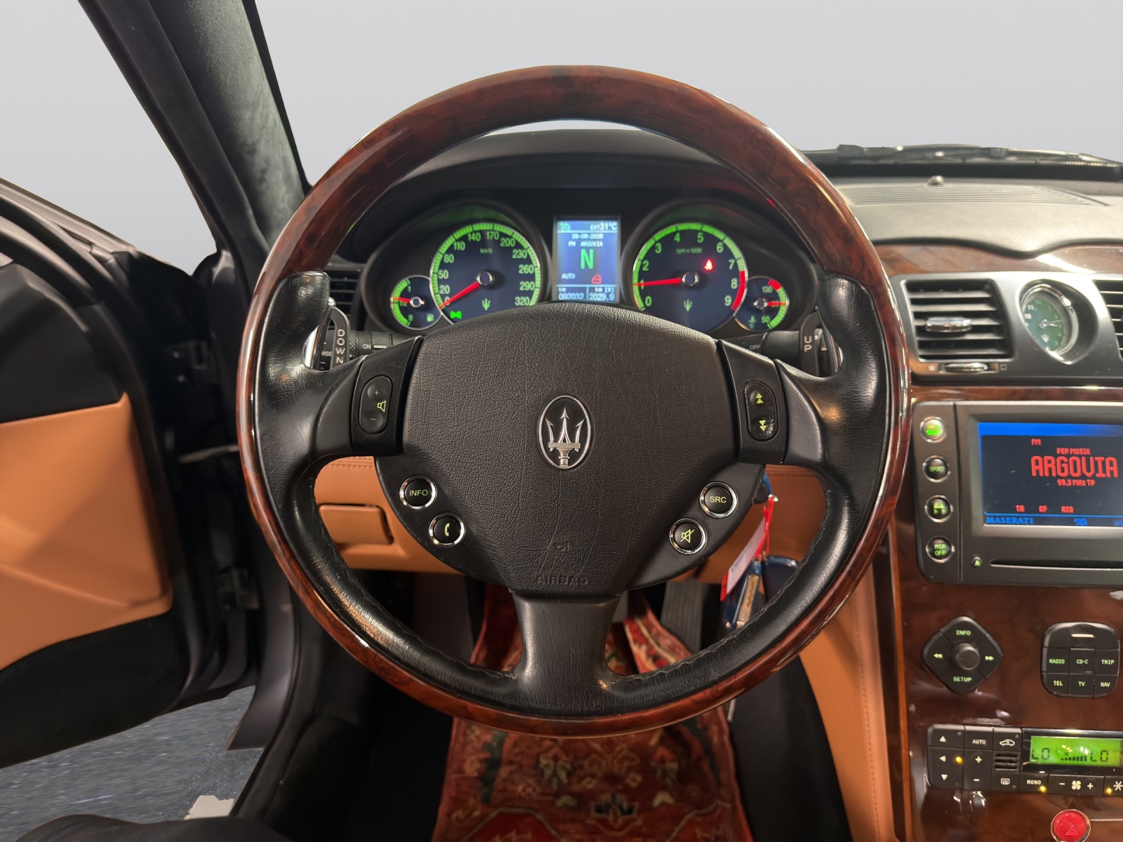 MASERATI Quattroporte 4.2 V8 Executive GT DuoSelect-image-5