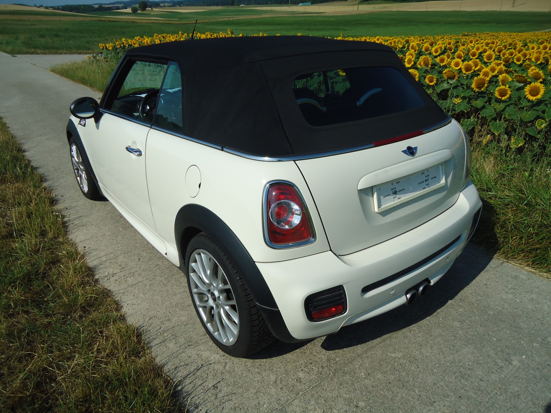 MINI Cooper S Cabriolet Steptronic-image-3