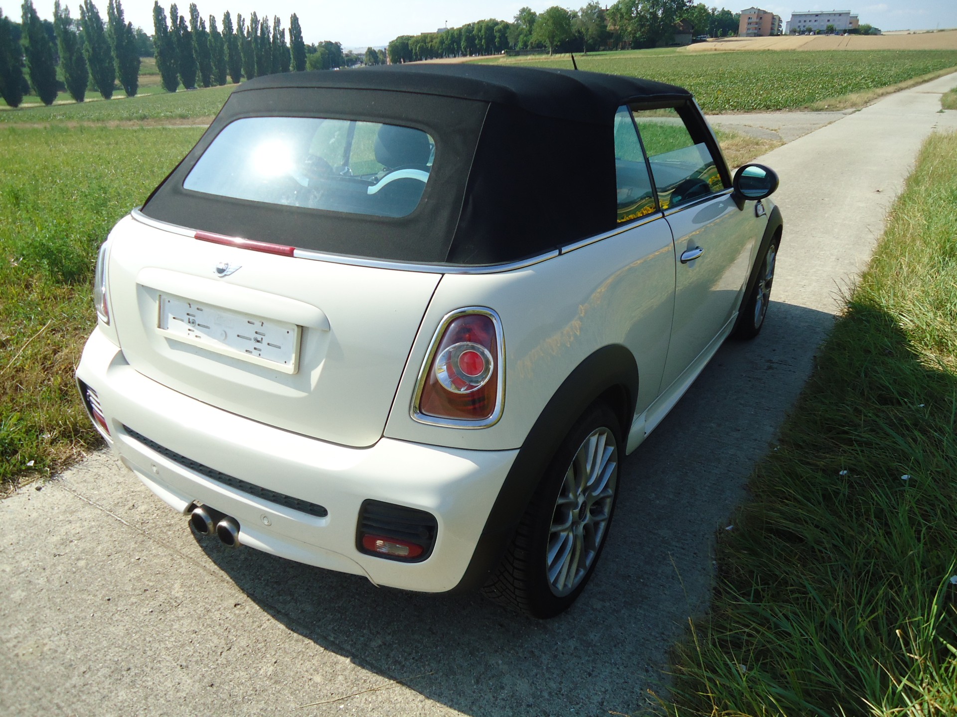 MINI Cooper S Cabriolet Steptronic-image-2
