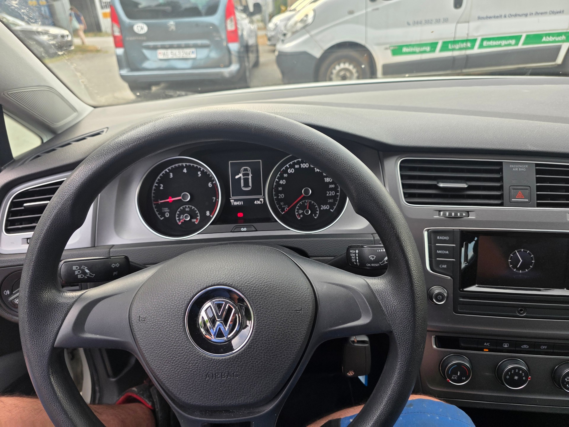 VW Golf 1.2 TSI Trendline-image-11