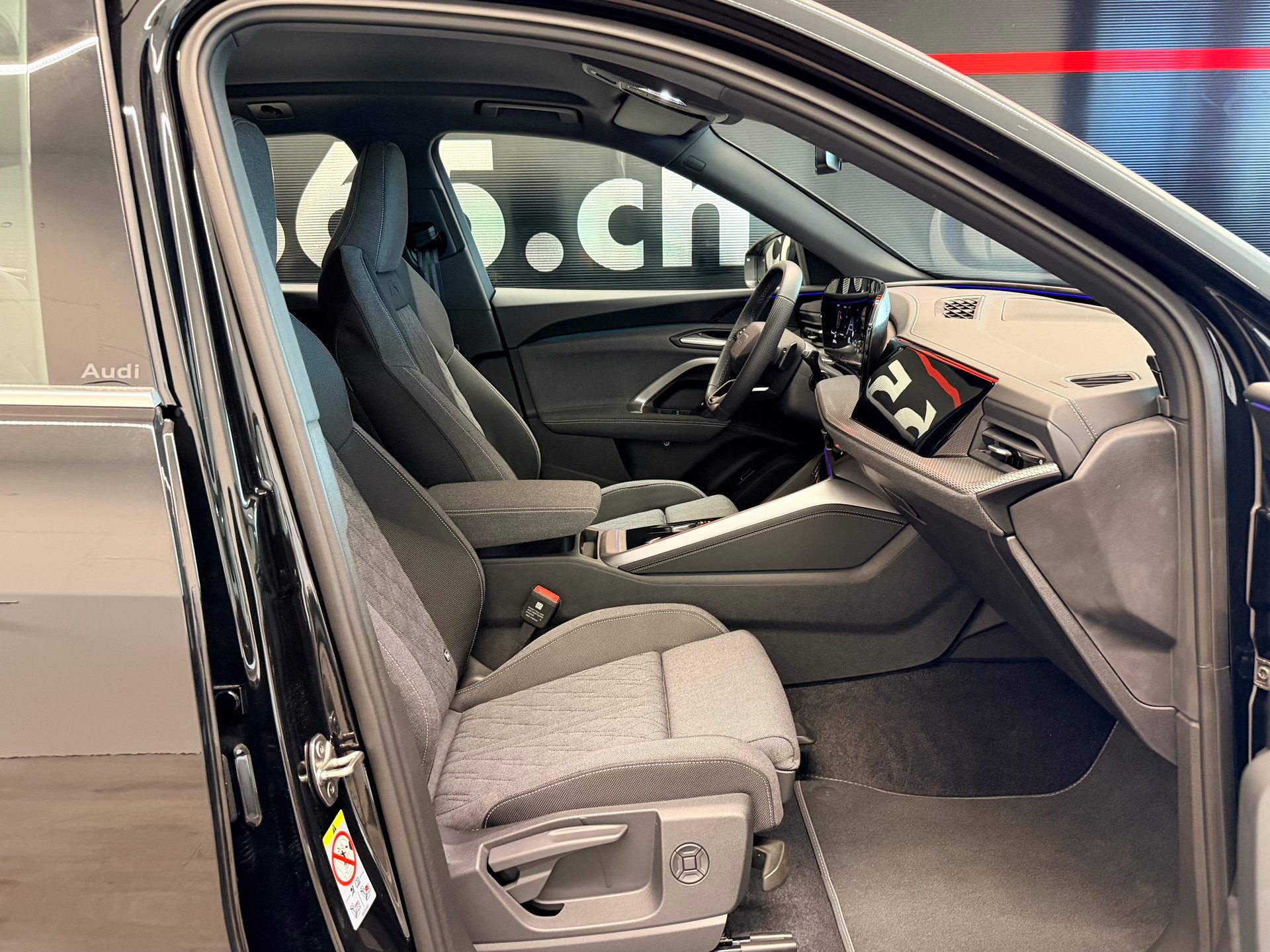 AUDI Q5 TFSI quatto 150 kW S-tronic-image-19