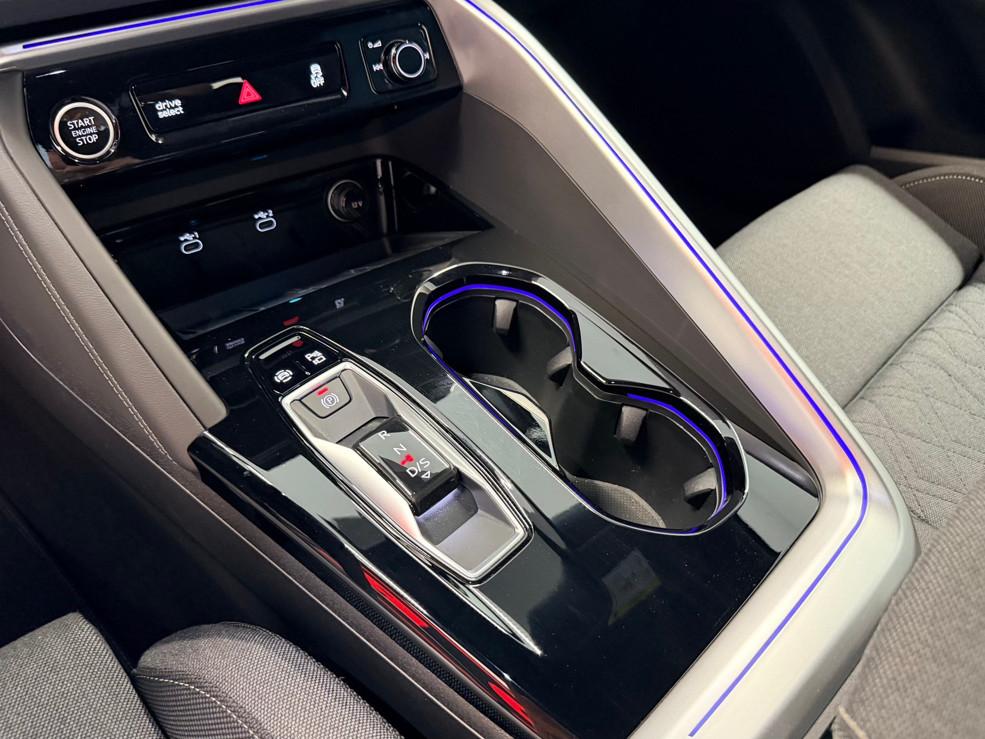 AUDI Q5 TFSI quatto 150 kW S-tronic-image-21