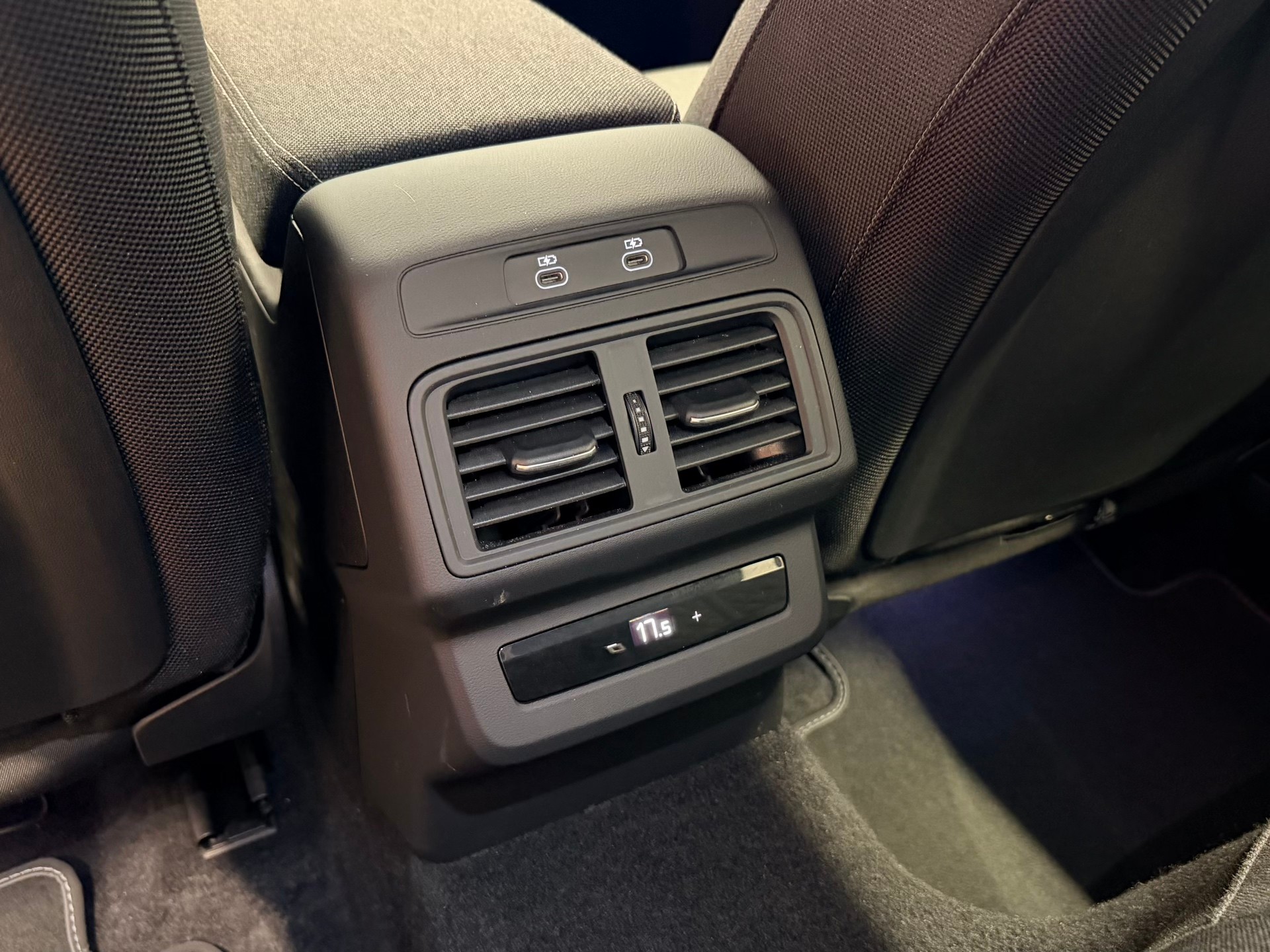 AUDI Q5 TFSI quatto 150 kW S-tronic-image-16