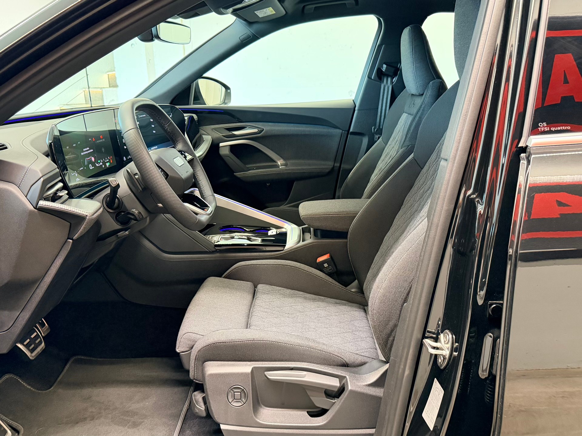 AUDI Q5 TFSI quatto 150 kW S-tronic-image-12