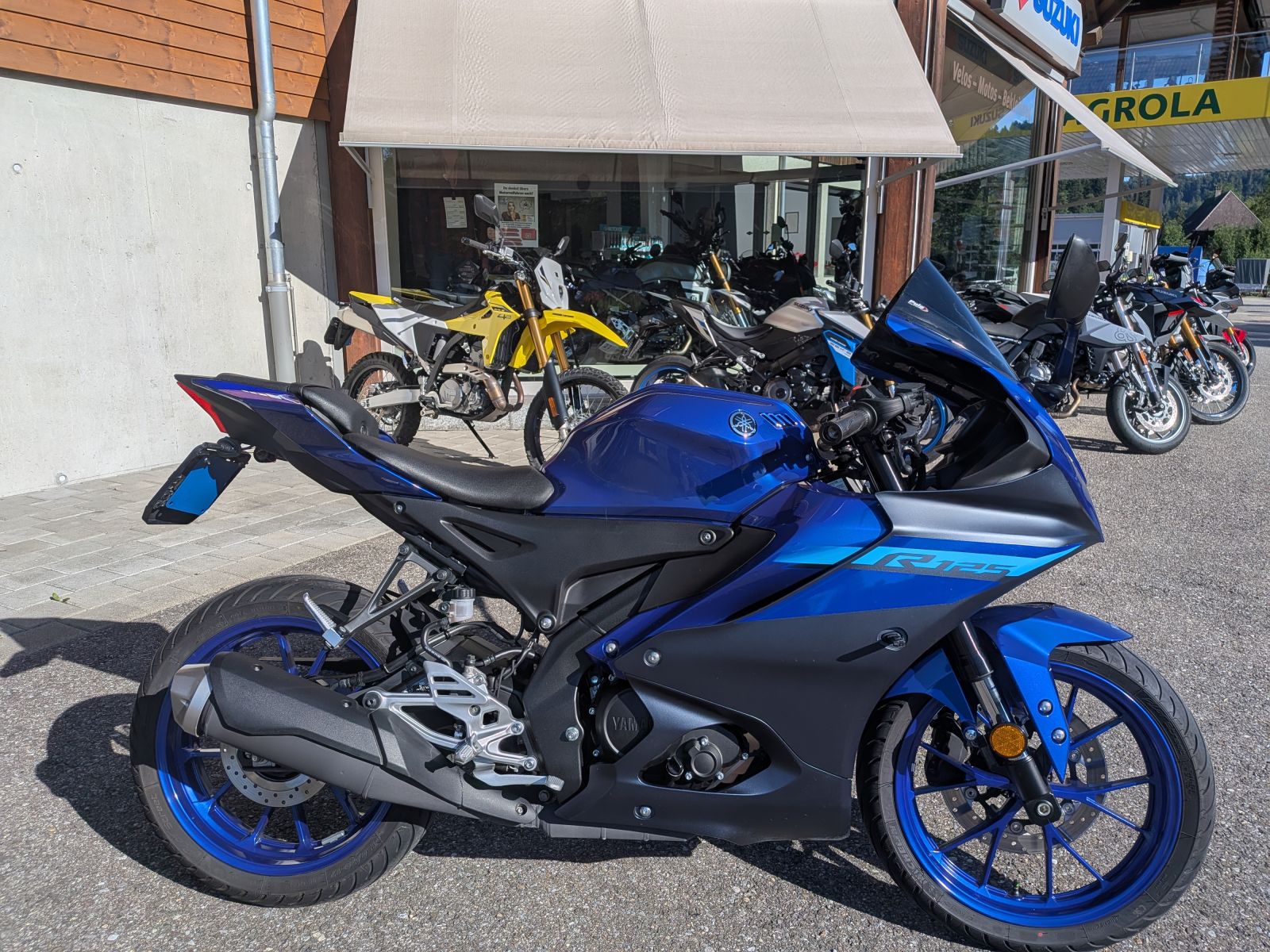 YAMAHA YZF-R 125 ABS