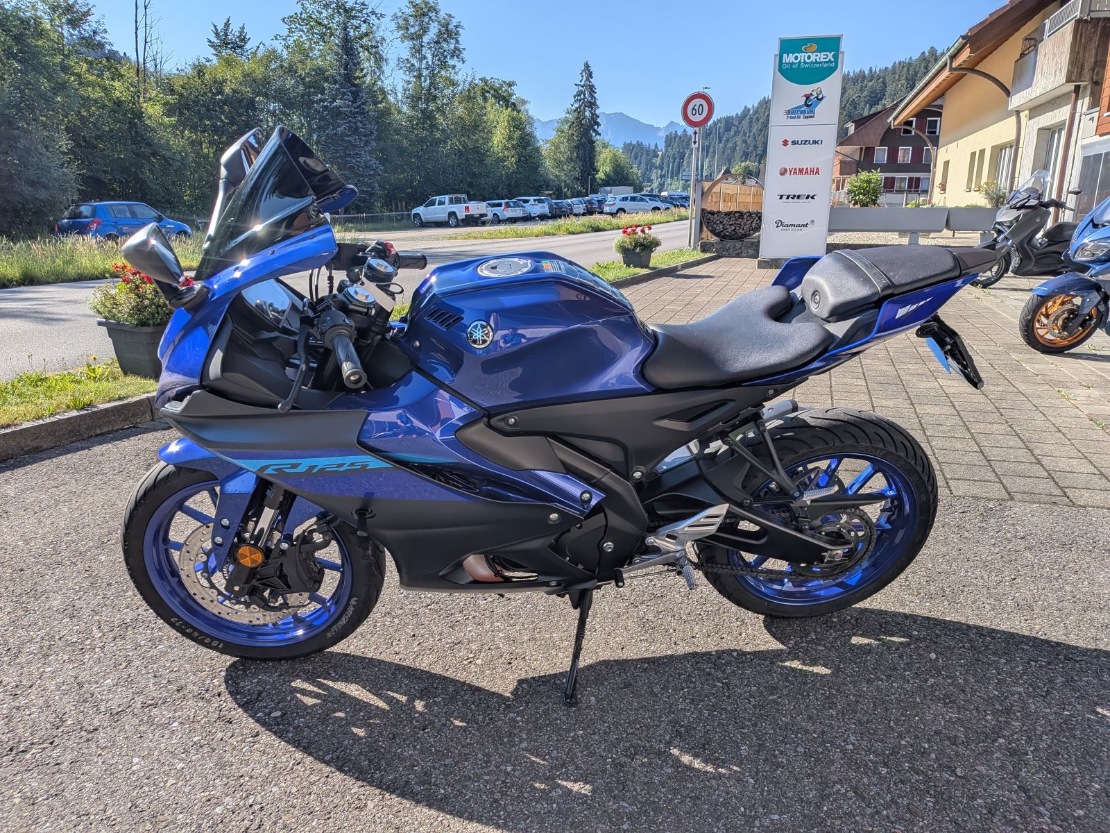 YAMAHA YZF-R 125 ABS-image-3