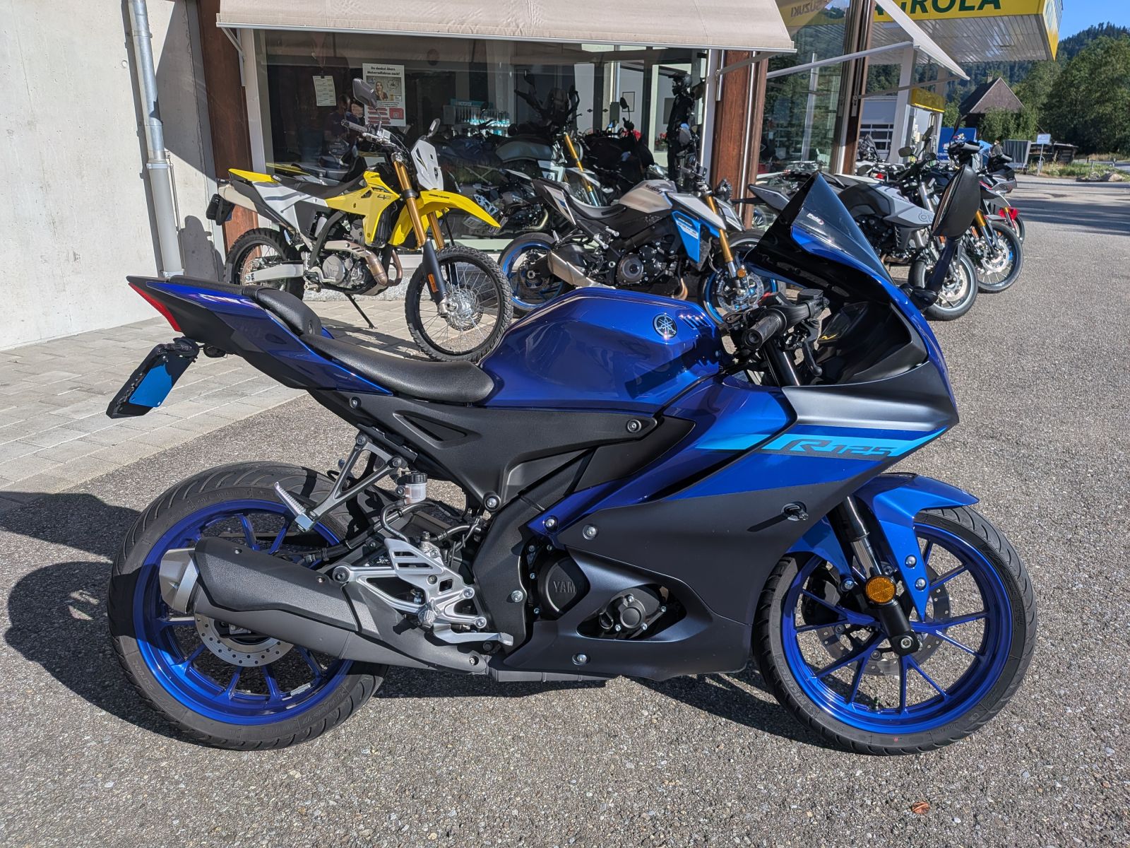 YAMAHA YZF-R 125 ABS-image-6