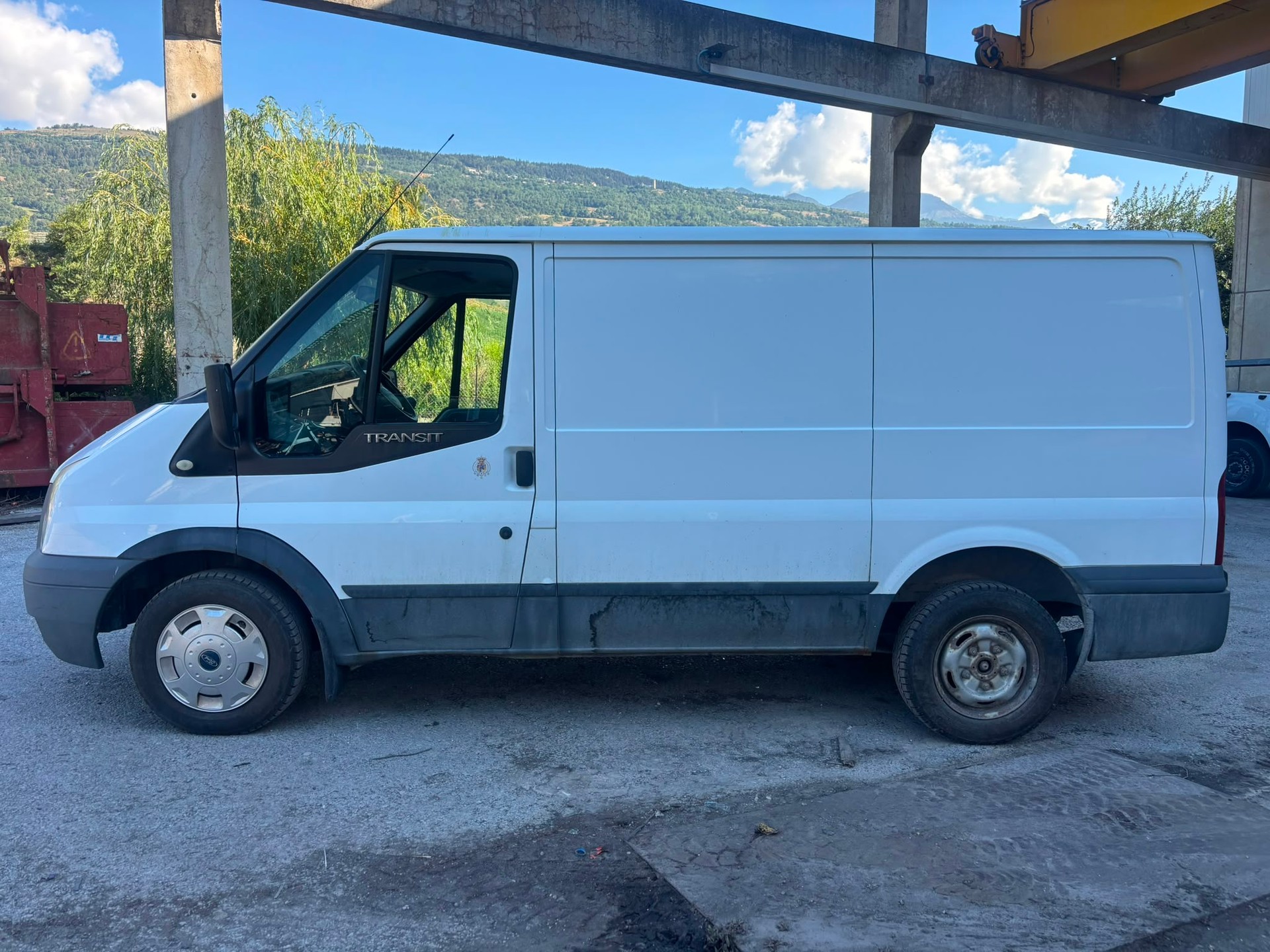 FORD Transit 2.2 TDCi 260 S Trend-image-1