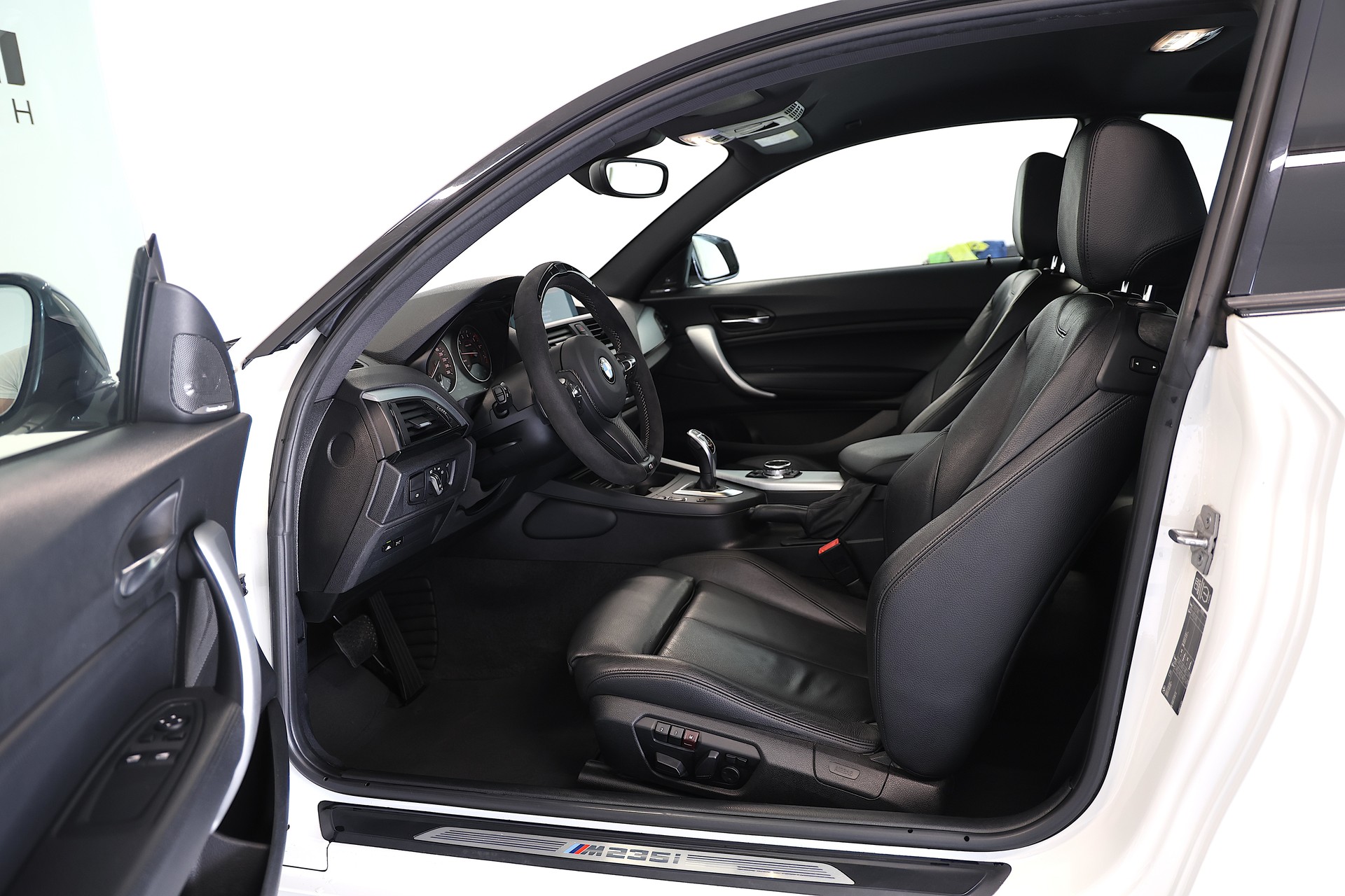 BMW M235i Steptronic *Dähler Tuning* *350 PS*-image-6