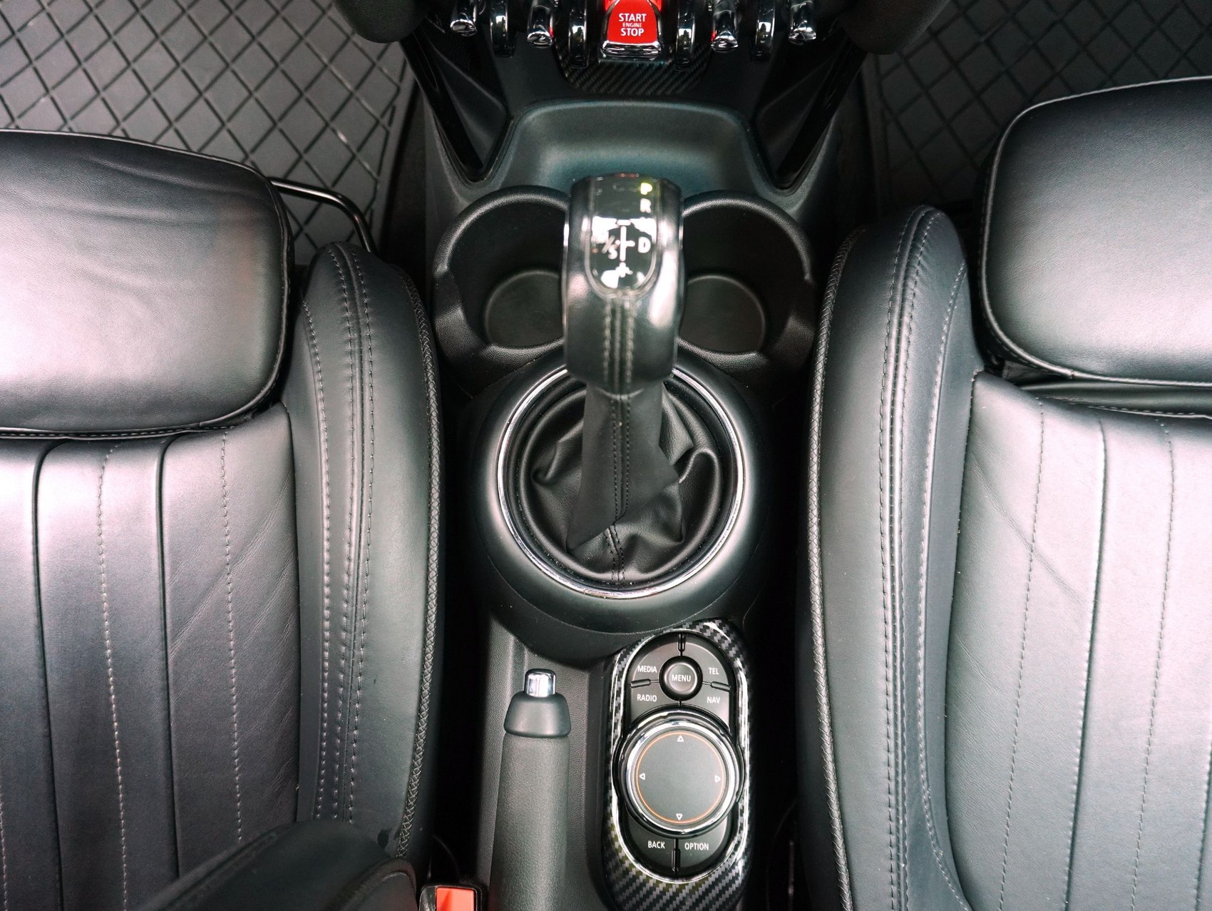 MINI Mini F56 2.0i Cooper S-image-16