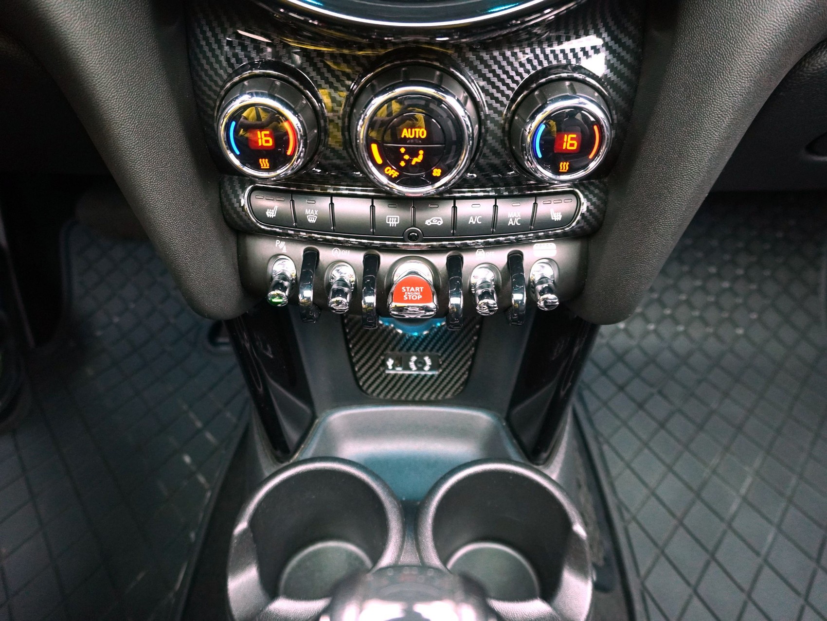 MINI Mini F56 2.0i Cooper S-image-15