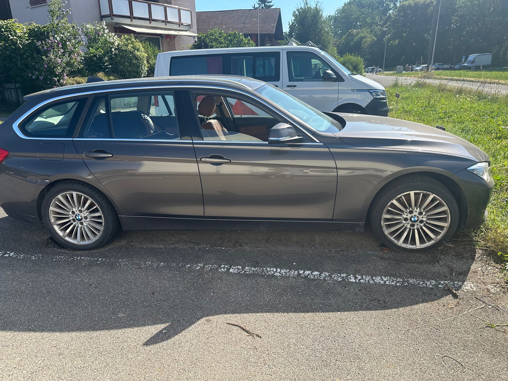 BMW 335d xDrive Touring Modern Line Steptronic-image-8
