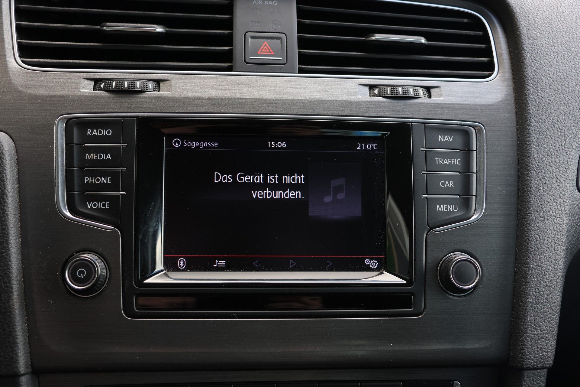 VW Golf 2.0 TDI Comfortline 4Motion-image-14
