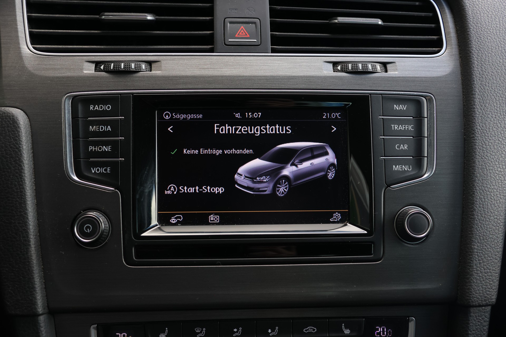 VW Golf 2.0 TDI Comfortline 4Motion-image-19