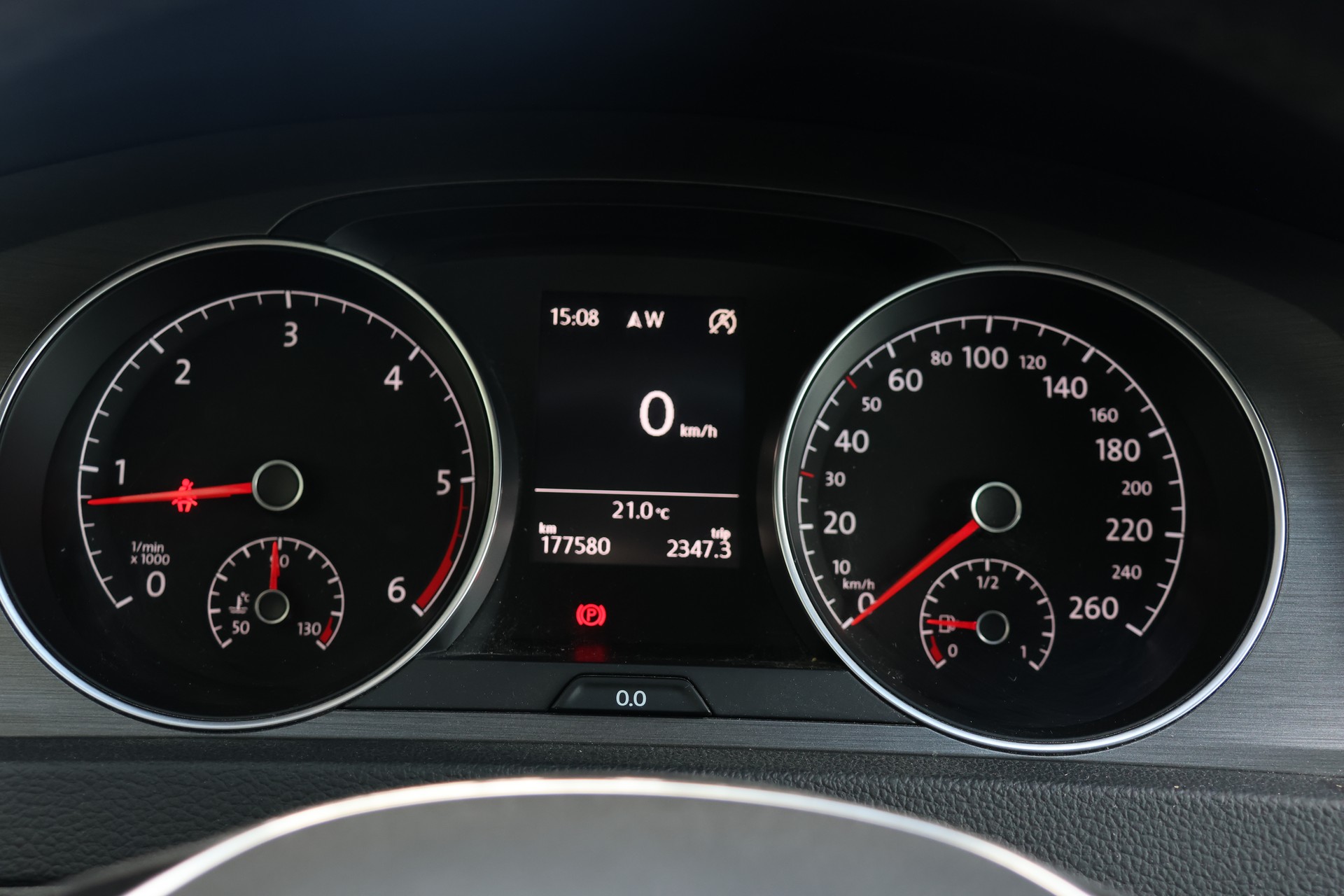 VW Golf 2.0 TDI Comfortline 4Motion-image-21