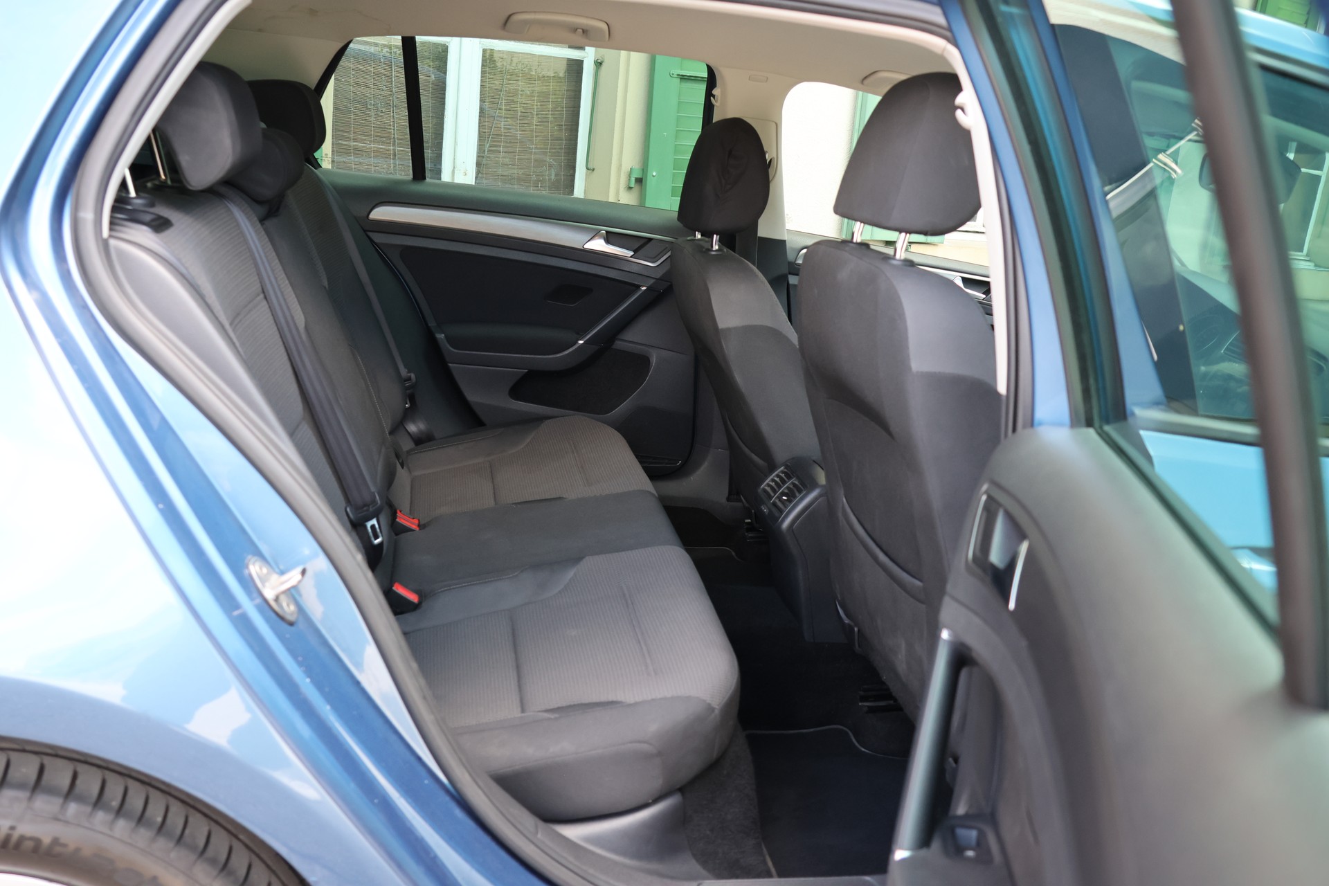 VW Golf 2.0 TDI Comfortline 4Motion-image-10