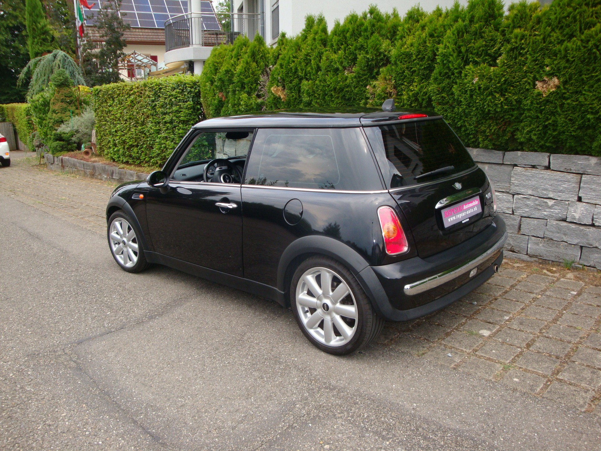 MINI One-image-1