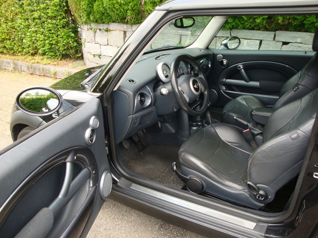 MINI One-image-4