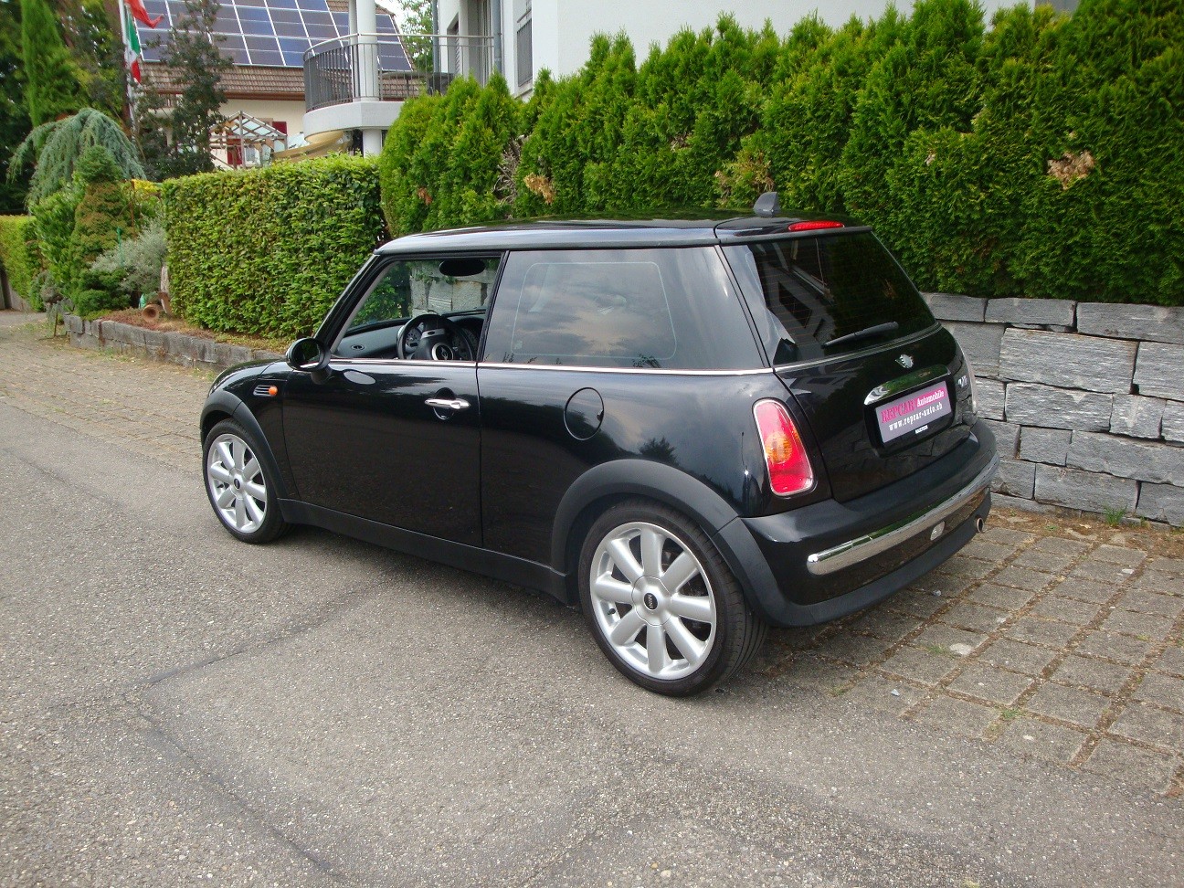 MINI One-image-3
