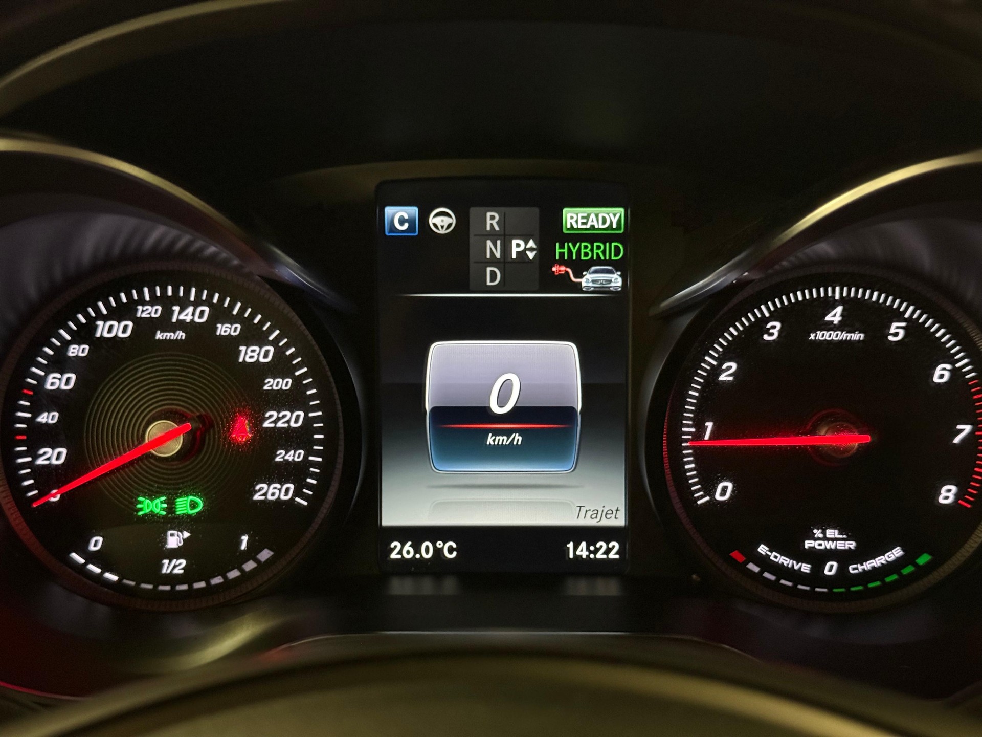 MERCEDES-BENZ GLC 350 e AMG Line 4m-image-17
