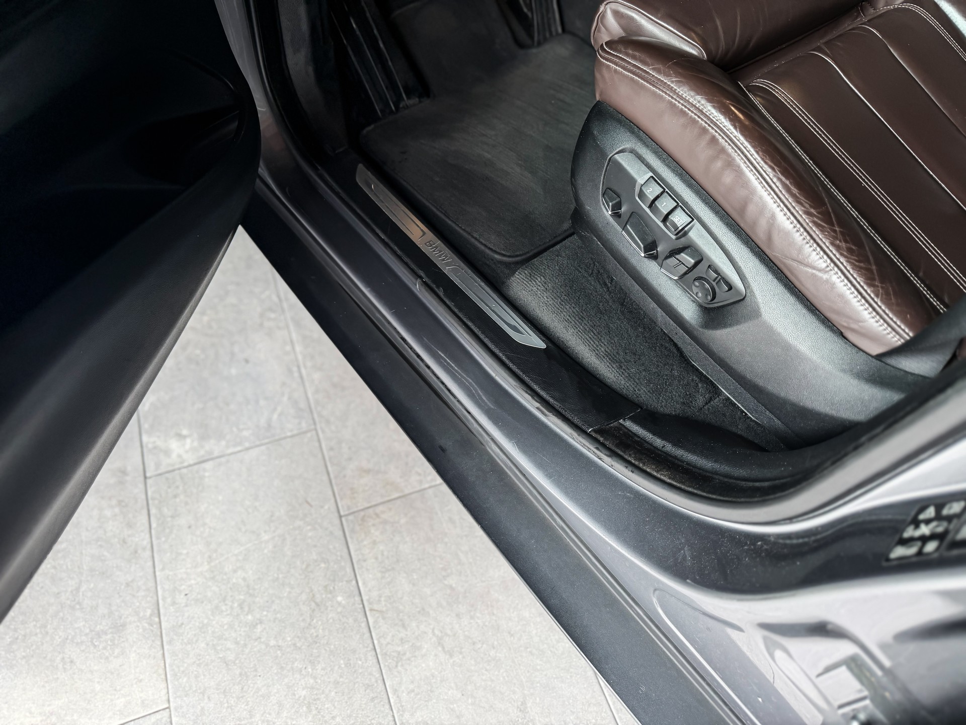 BMW X5 xDrive 30d Steptronic-image-9