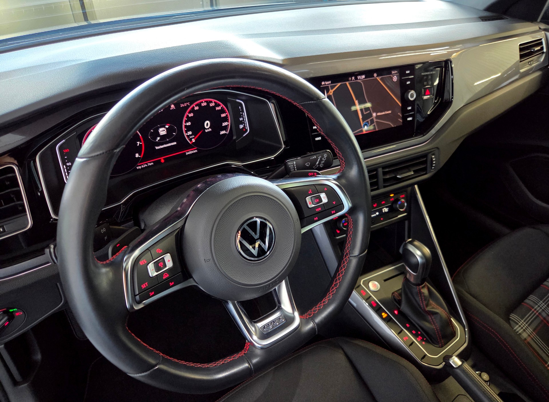 VW Polo 2.0 TSI GTI DSG-image-9