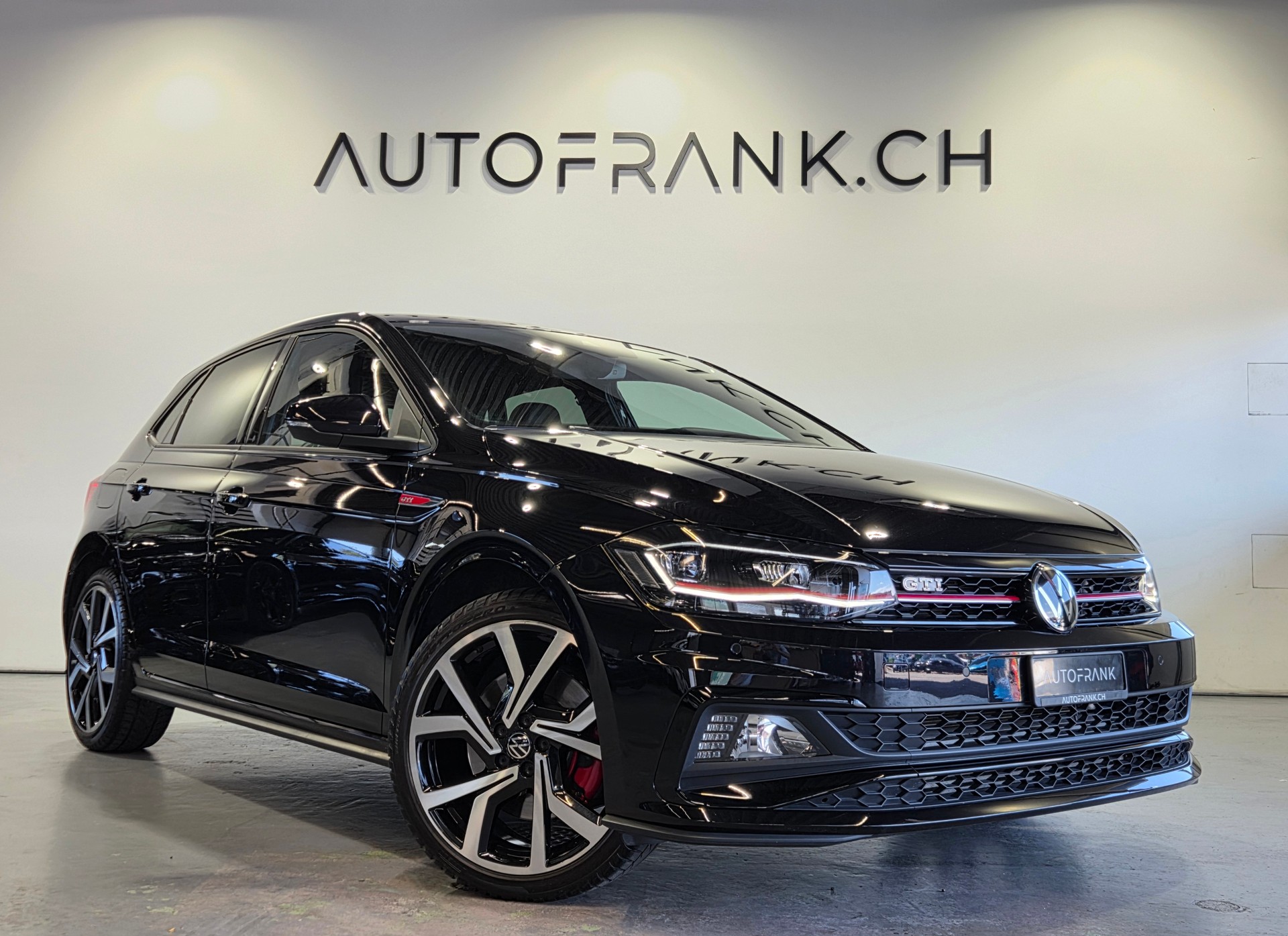 VW Polo 2.0 TSI GTI DSG-image-2