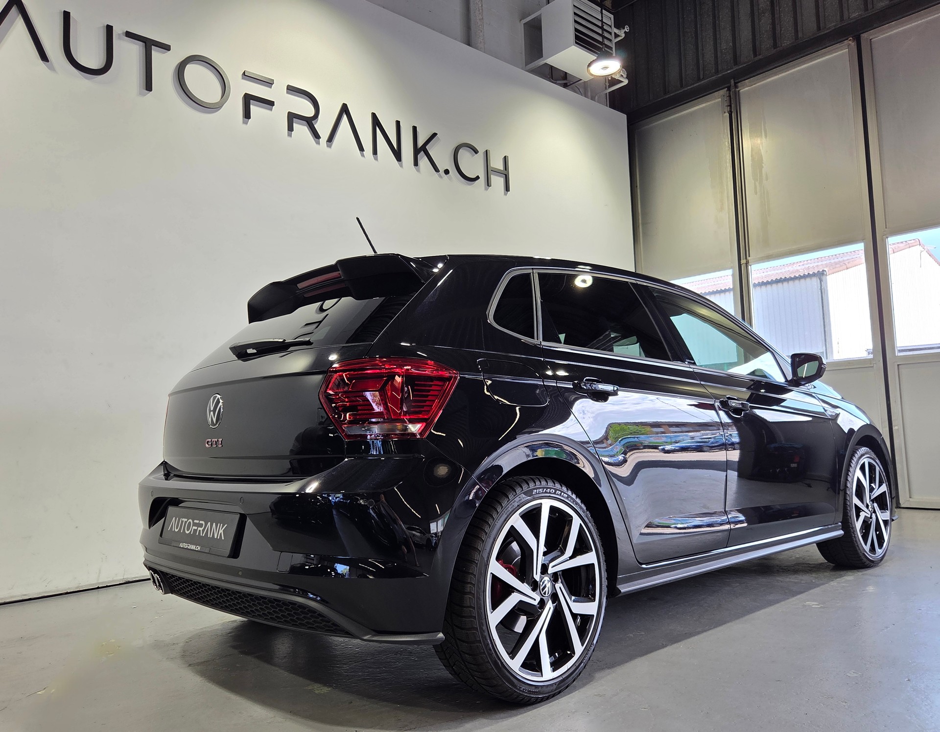 VW Polo 2.0 TSI GTI DSG-image-8
