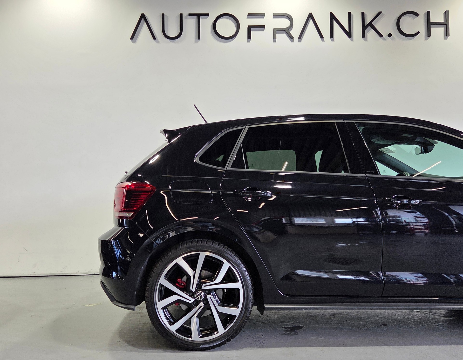 VW Polo 2.0 TSI GTI DSG-image-5