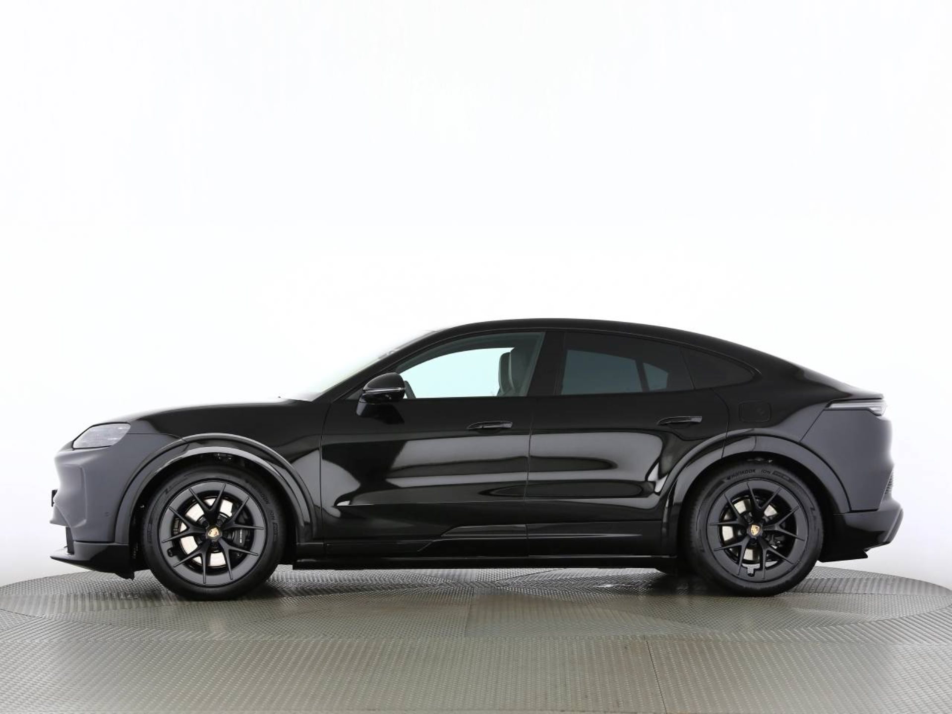 PORSCHE Cayenne Coupé Electric-image-12