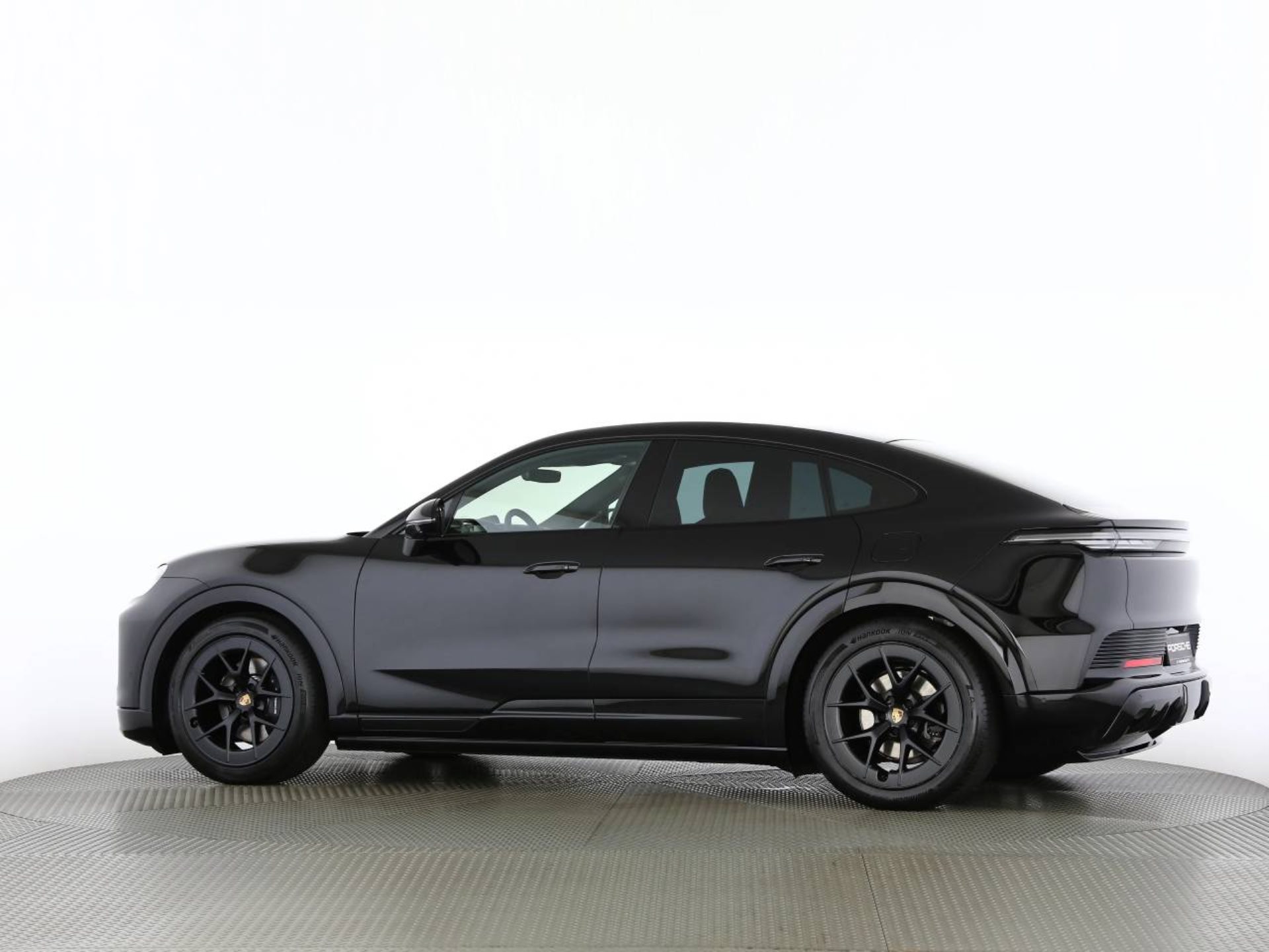 PORSCHE Cayenne Coupé Electric-image-14