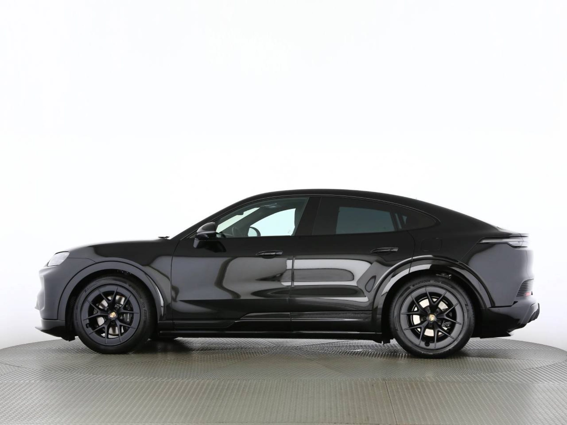PORSCHE Cayenne Coupé Electric-image-13