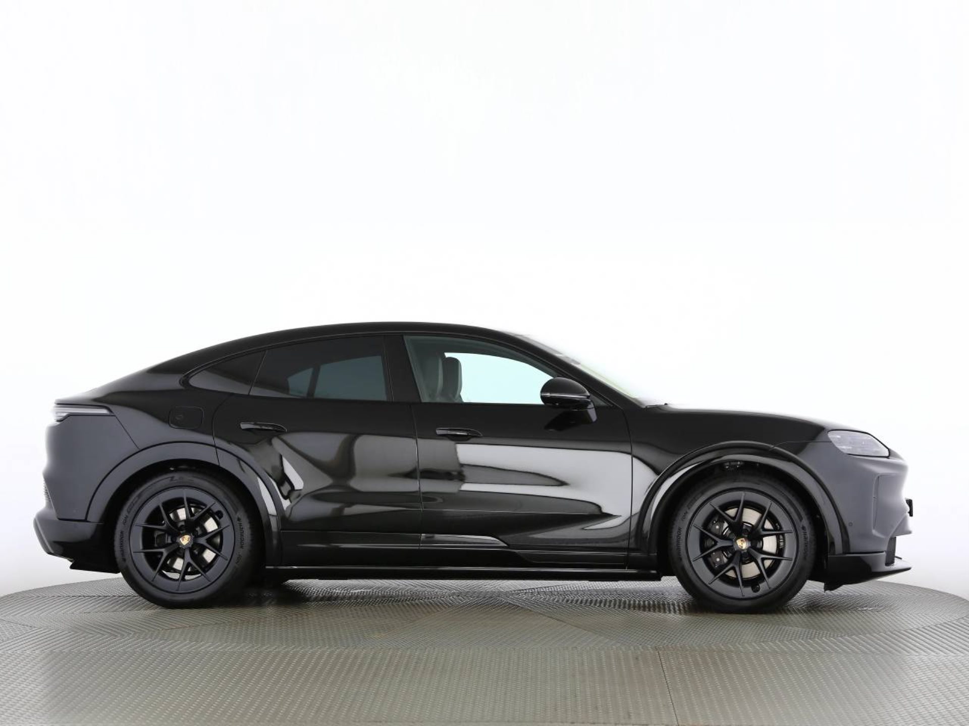 PORSCHE Cayenne Coupé Electric-image-24