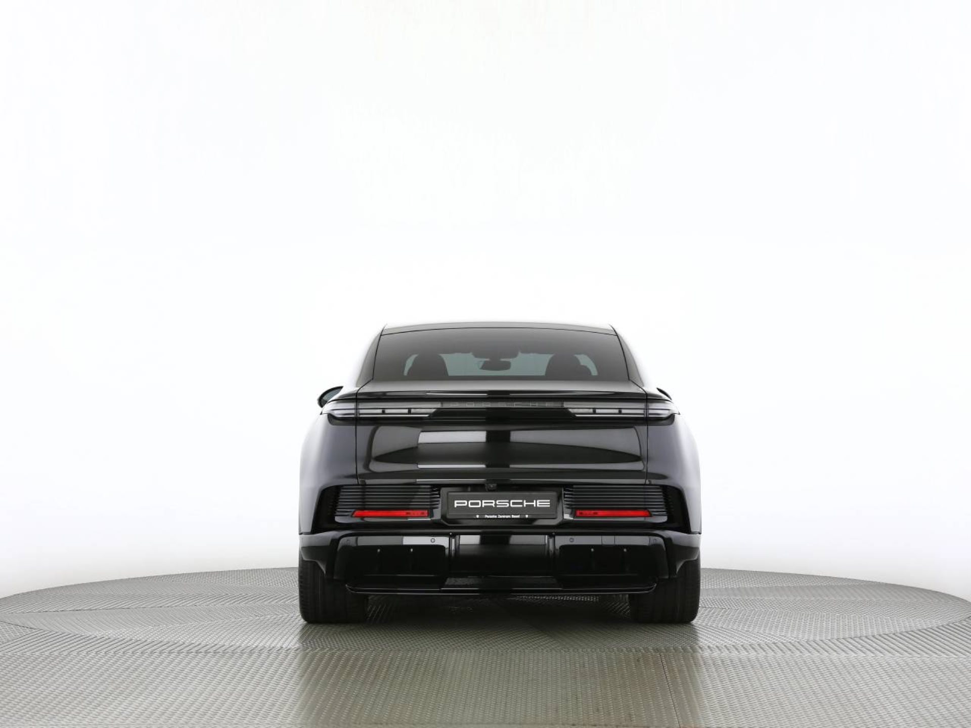 PORSCHE Cayenne Coupé Electric-image-17