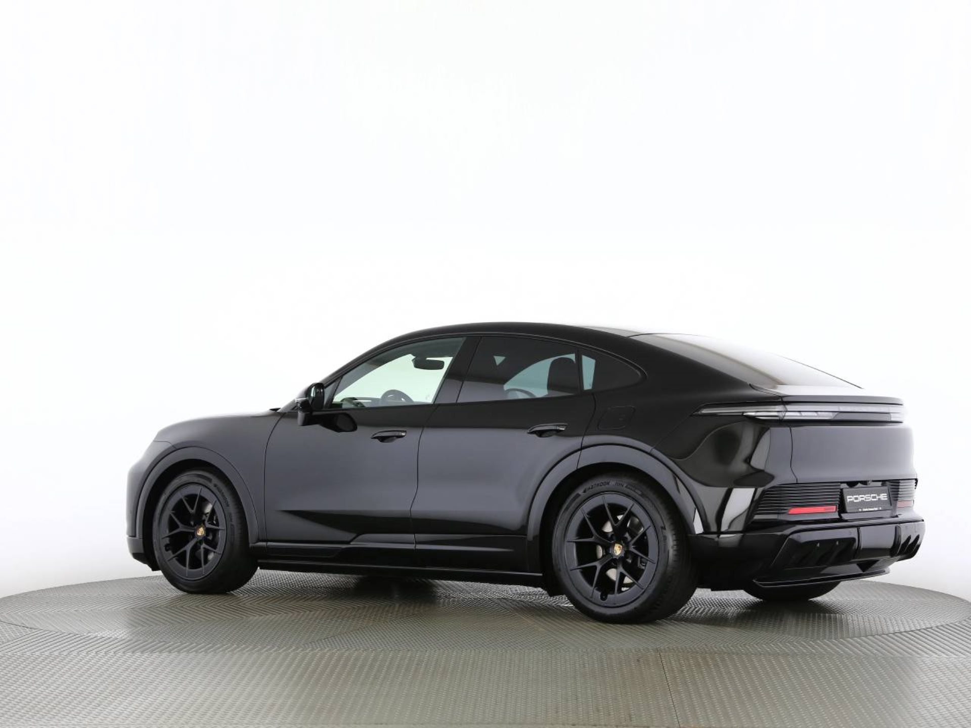 PORSCHE Cayenne Coupé Electric-image-15