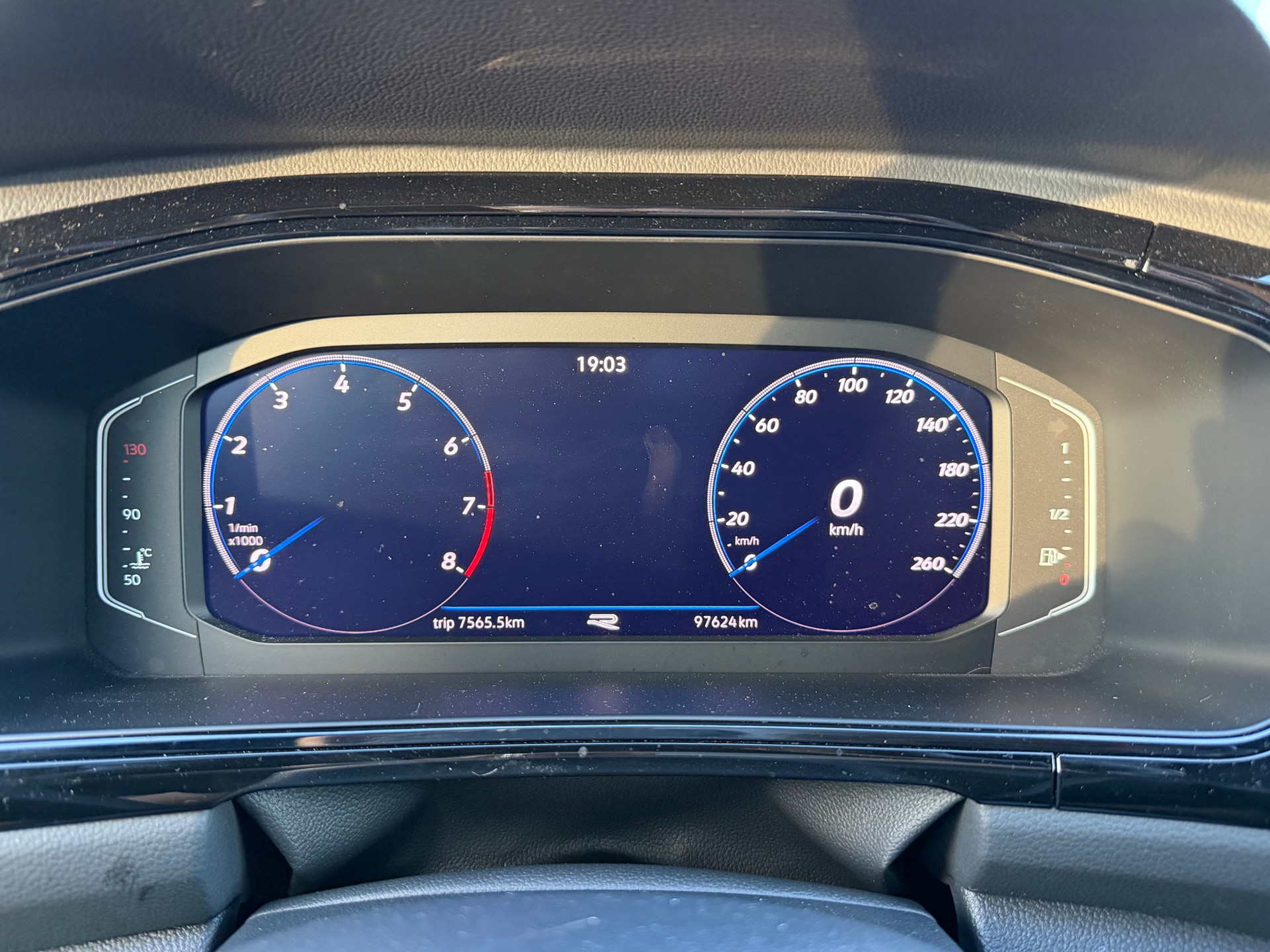VW T-Roc 2.0 TSI R-Line DSG 4Motion-image-15
