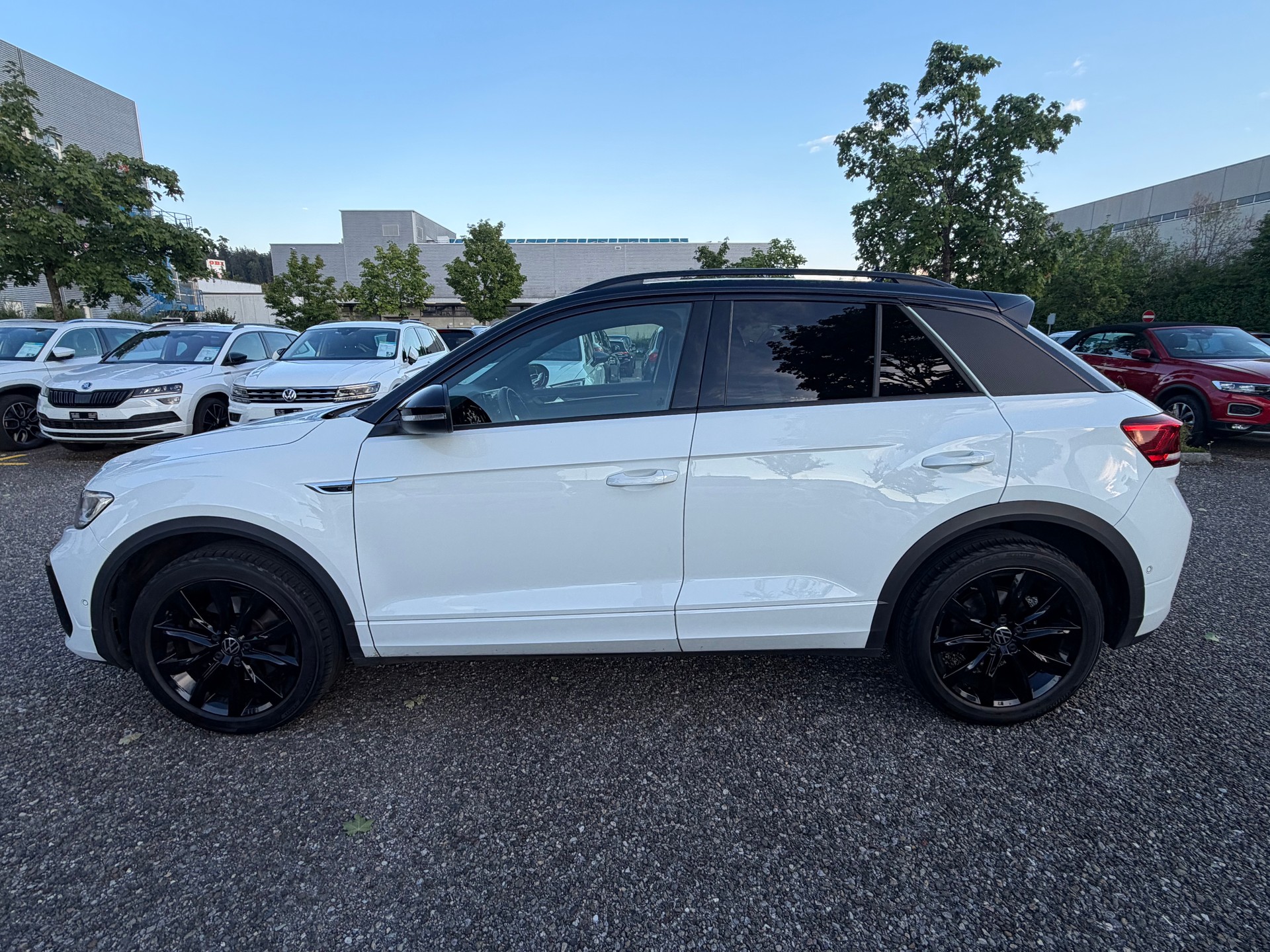VW T-Roc 2.0 TSI R-Line DSG 4Motion-image-6