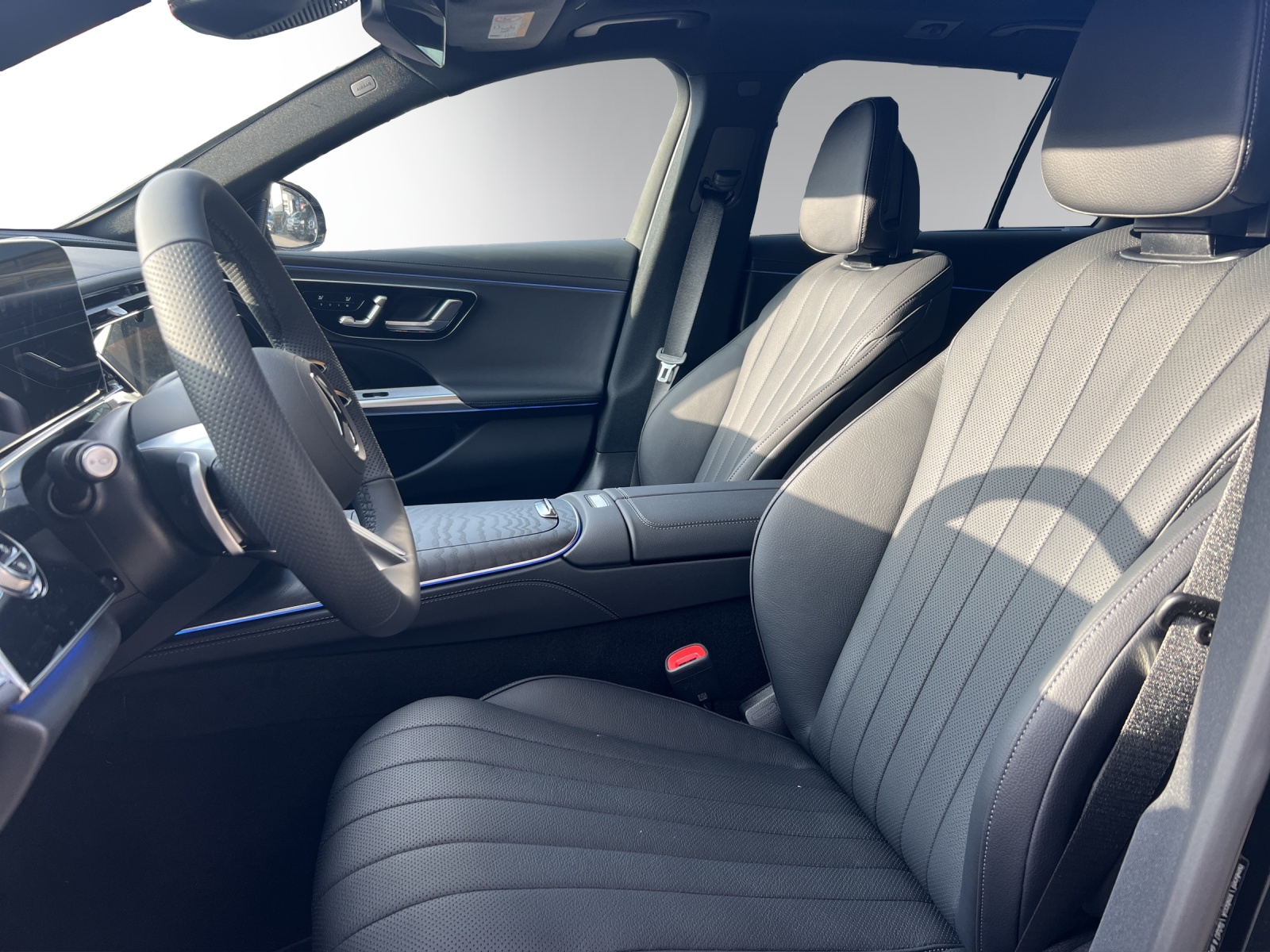 MERCEDES-BENZ E 220 d T 4Matic 9G-Tronic-image-8