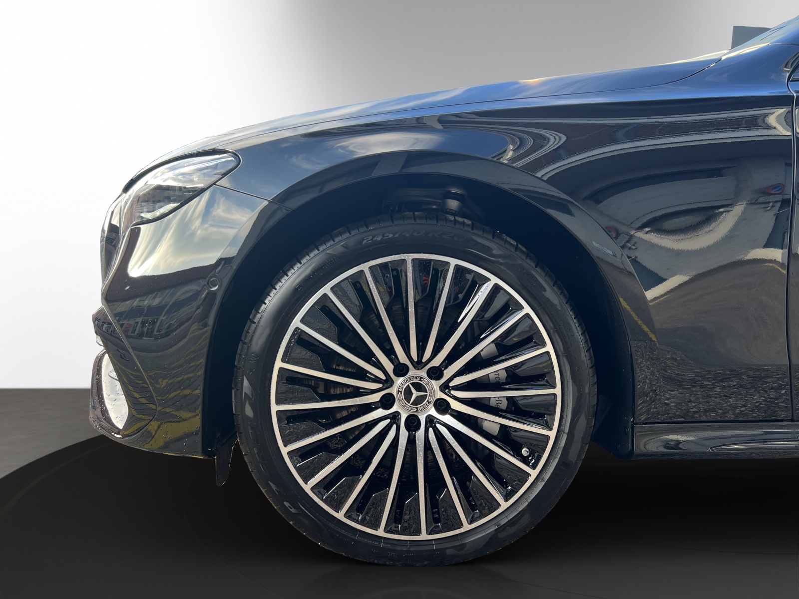 MERCEDES-BENZ E 220 d T 4Matic 9G-Tronic-image-6