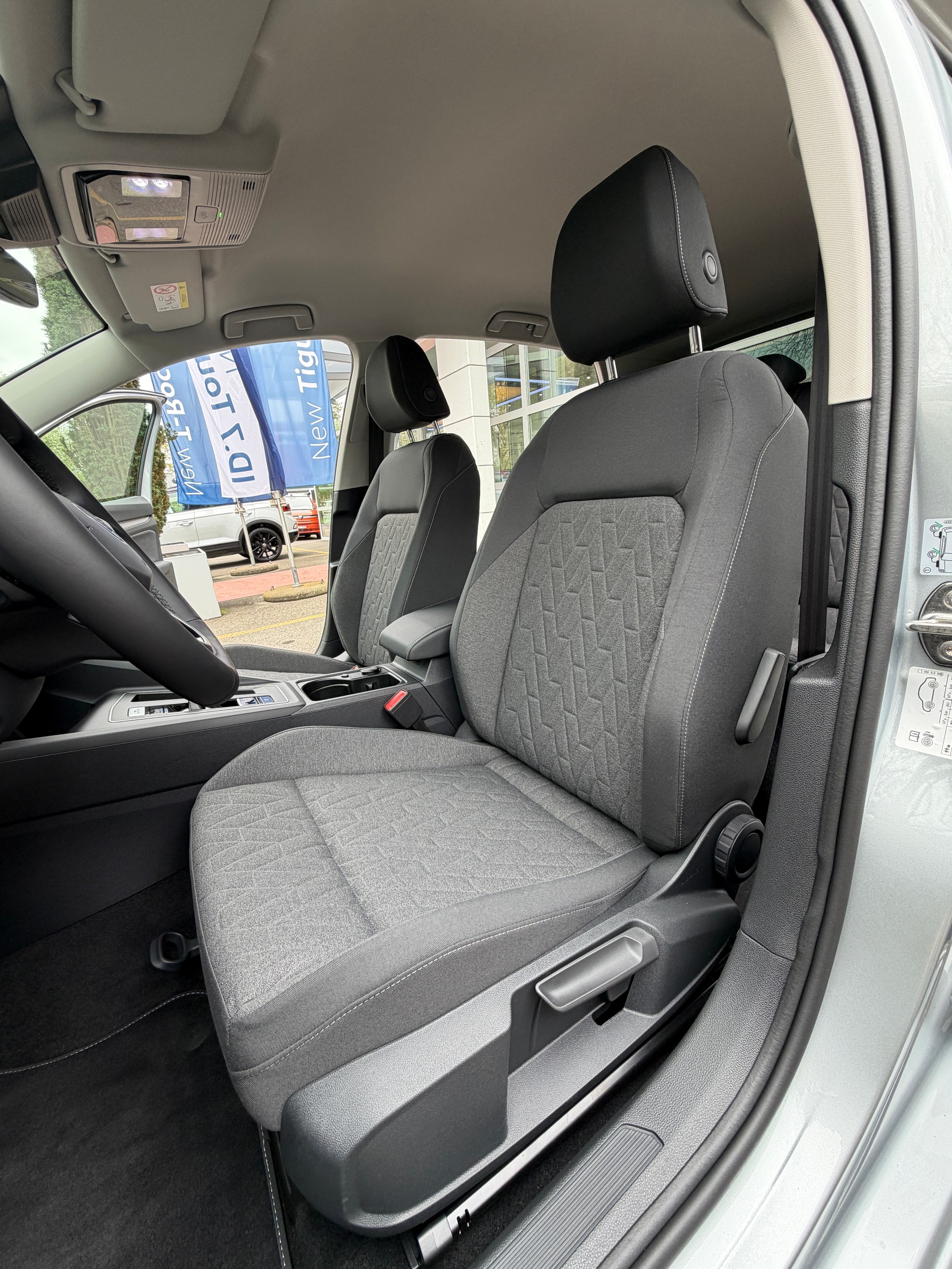 VW Golf 1.5 e TSI mHEV United DSG-image-11