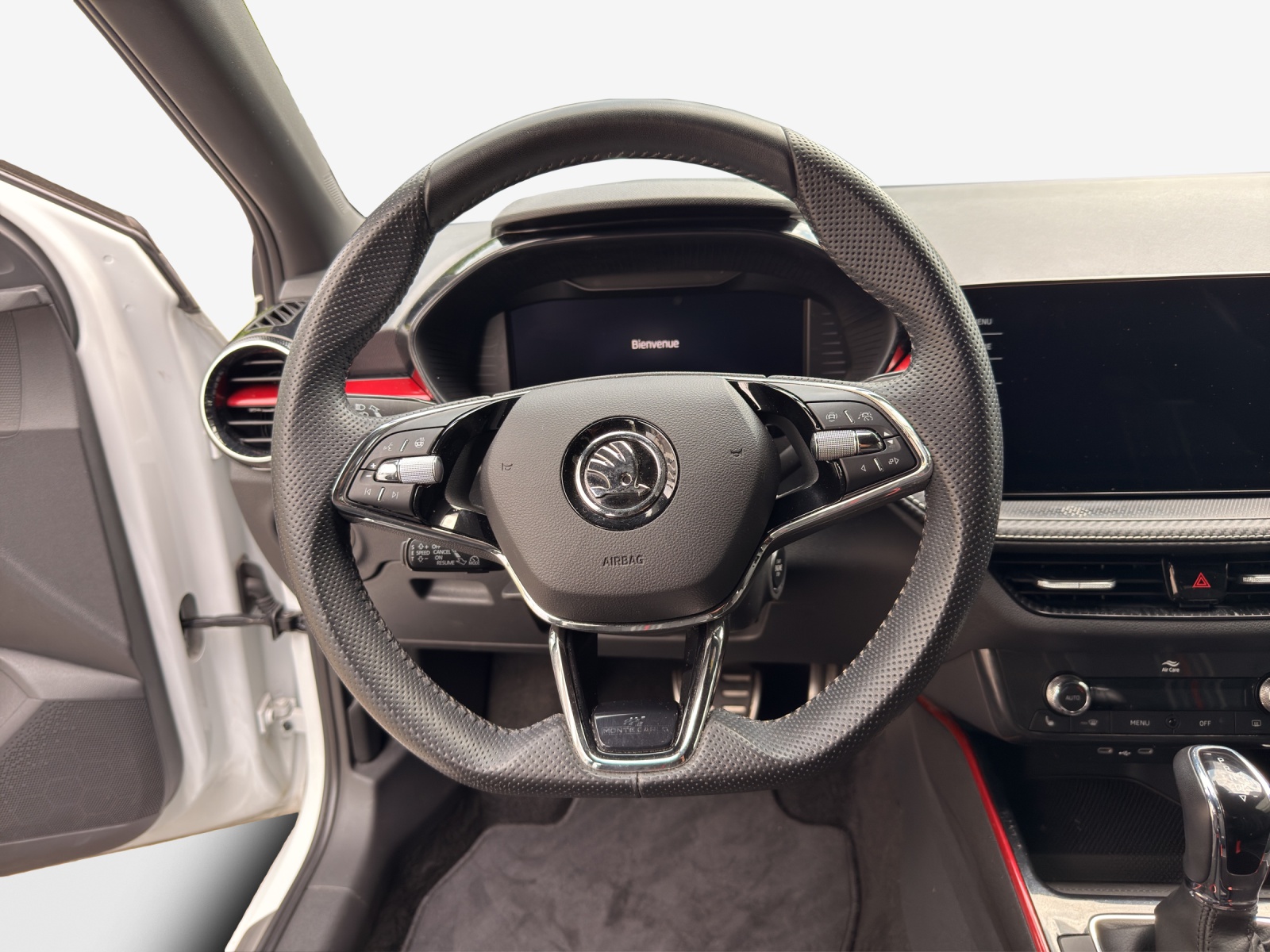 SKODA Fabia 1.0 TSI Monte Carlo DSG-image-9