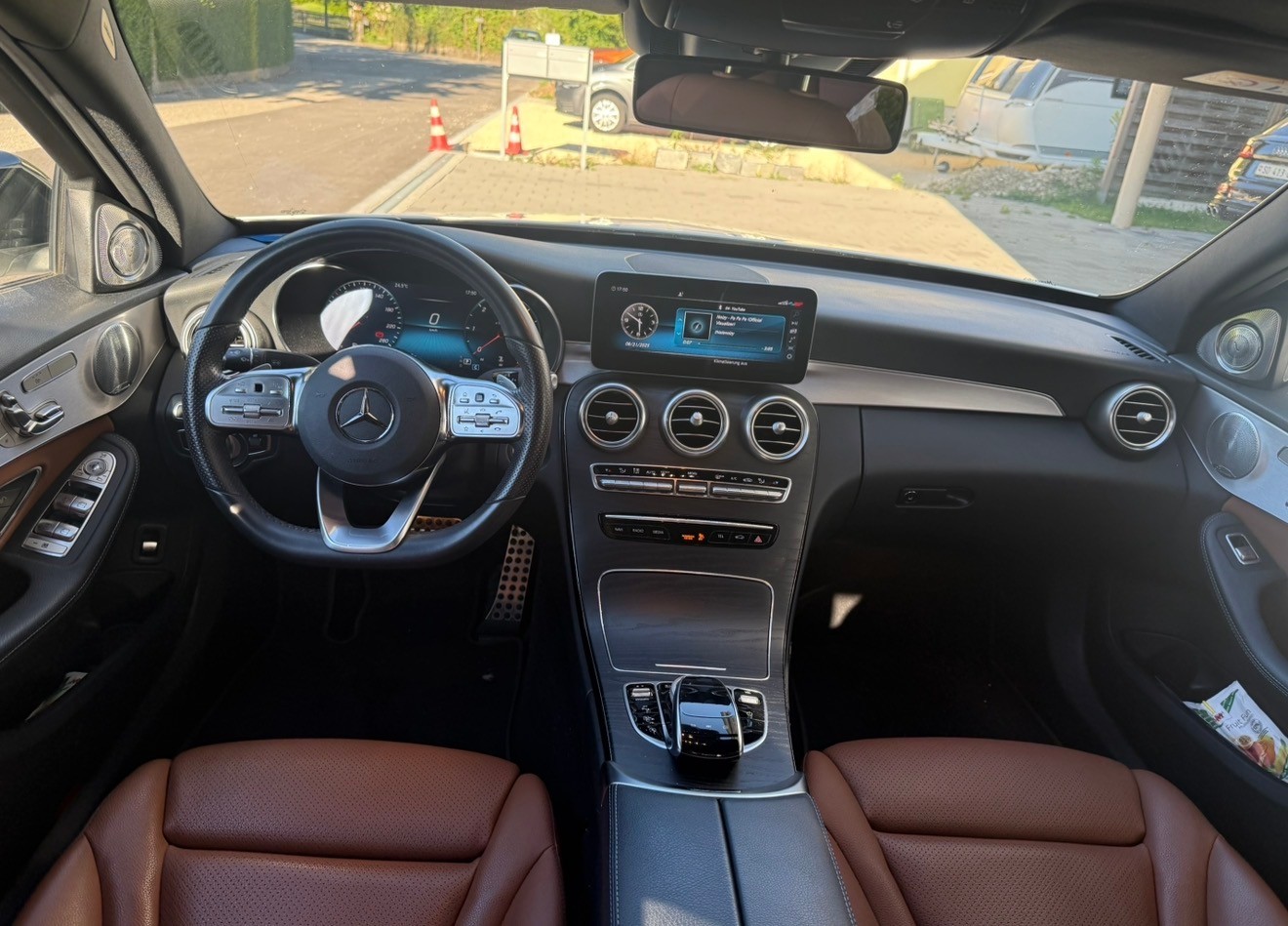 MERCEDES-BENZ C 220 d AMG Line 4Matic 9G-Tronic-image-5