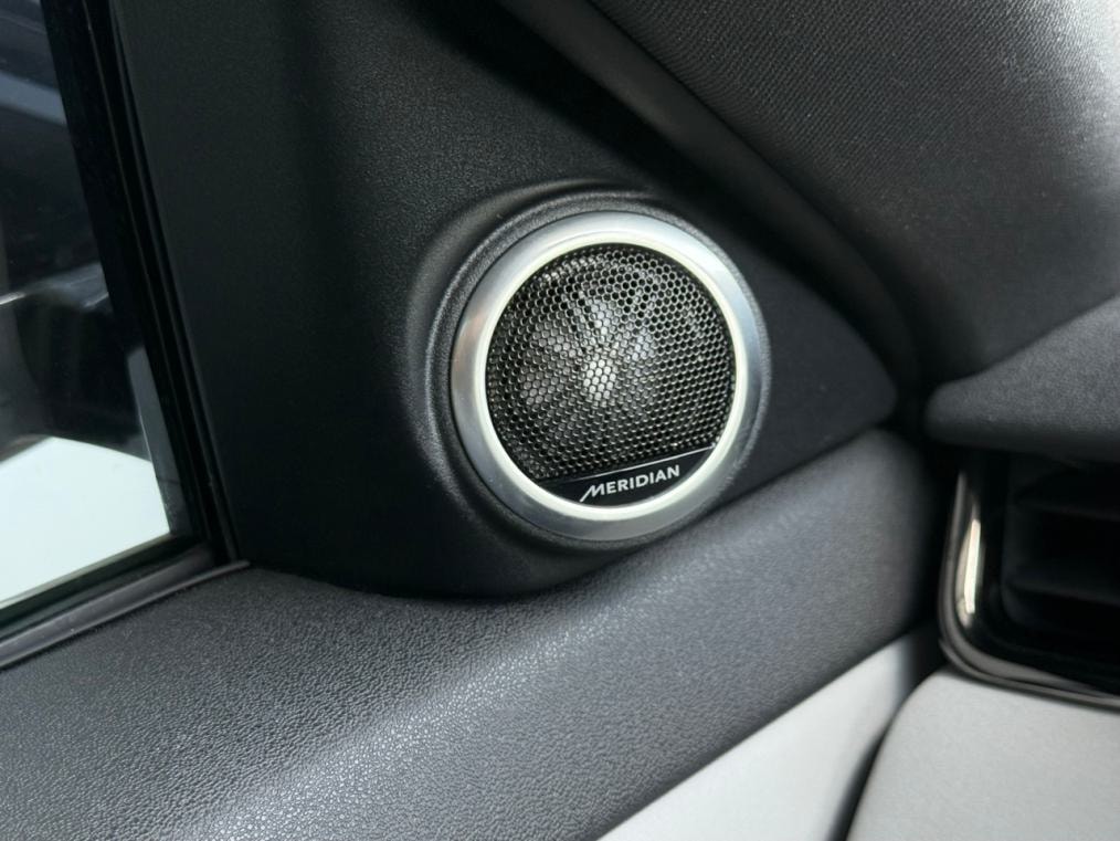 LAND ROVER Range Rover Evoque R-Dyn First Edi P 250 HSE AT9-image-4