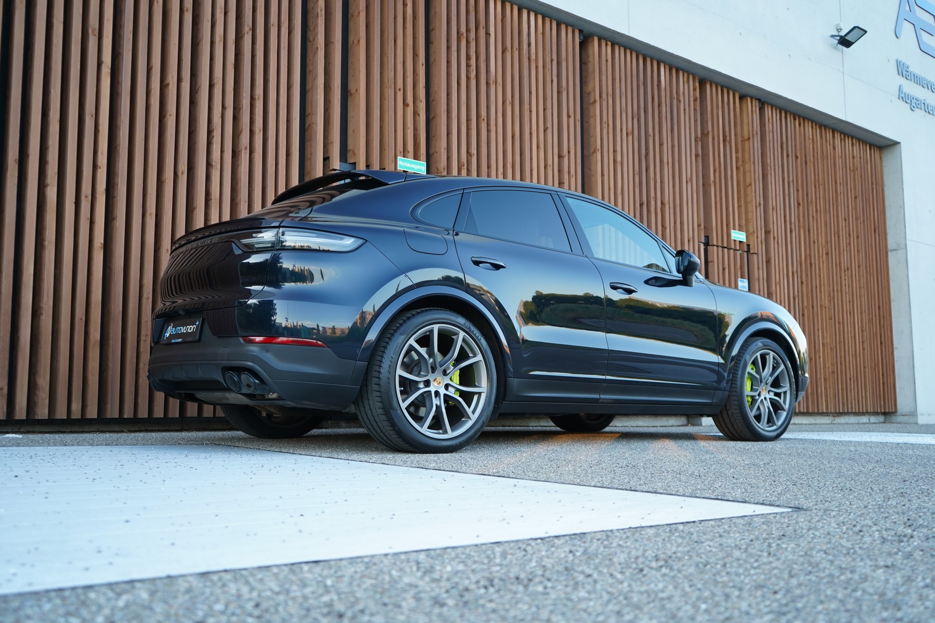 PORSCHE CAYENNE COUPÉ E-HYBRID PLATINUM EDITION l 462 PS-image-7