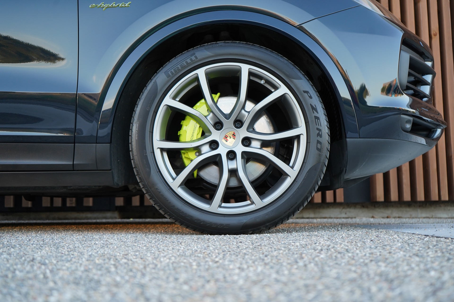 PORSCHE CAYENNE COUPÉ E-HYBRID PLATINUM EDITION l 462 PS-image-14